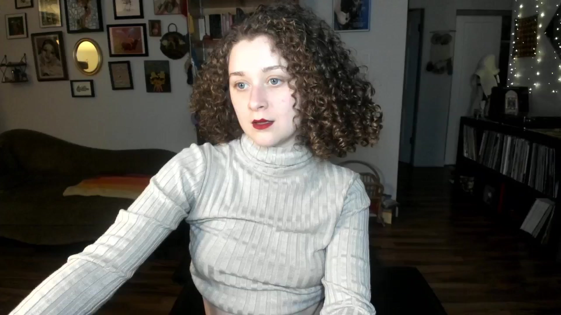 Gallery image thumbnail from PeachyQueen_'s myfreecams stream on, 02/19/2025, 21:04 image 7 of 20