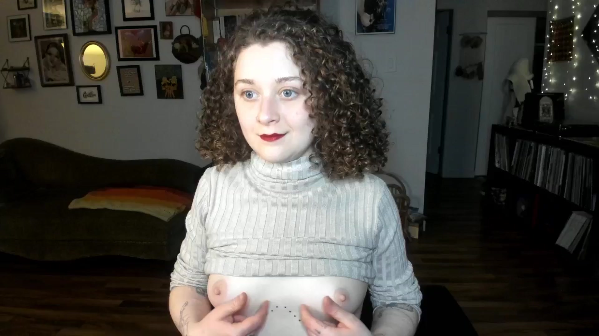 Gallery image thumbnail from PeachyQueen_'s myfreecams stream on, 02/19/2025, 21:04 image 16 of 20
