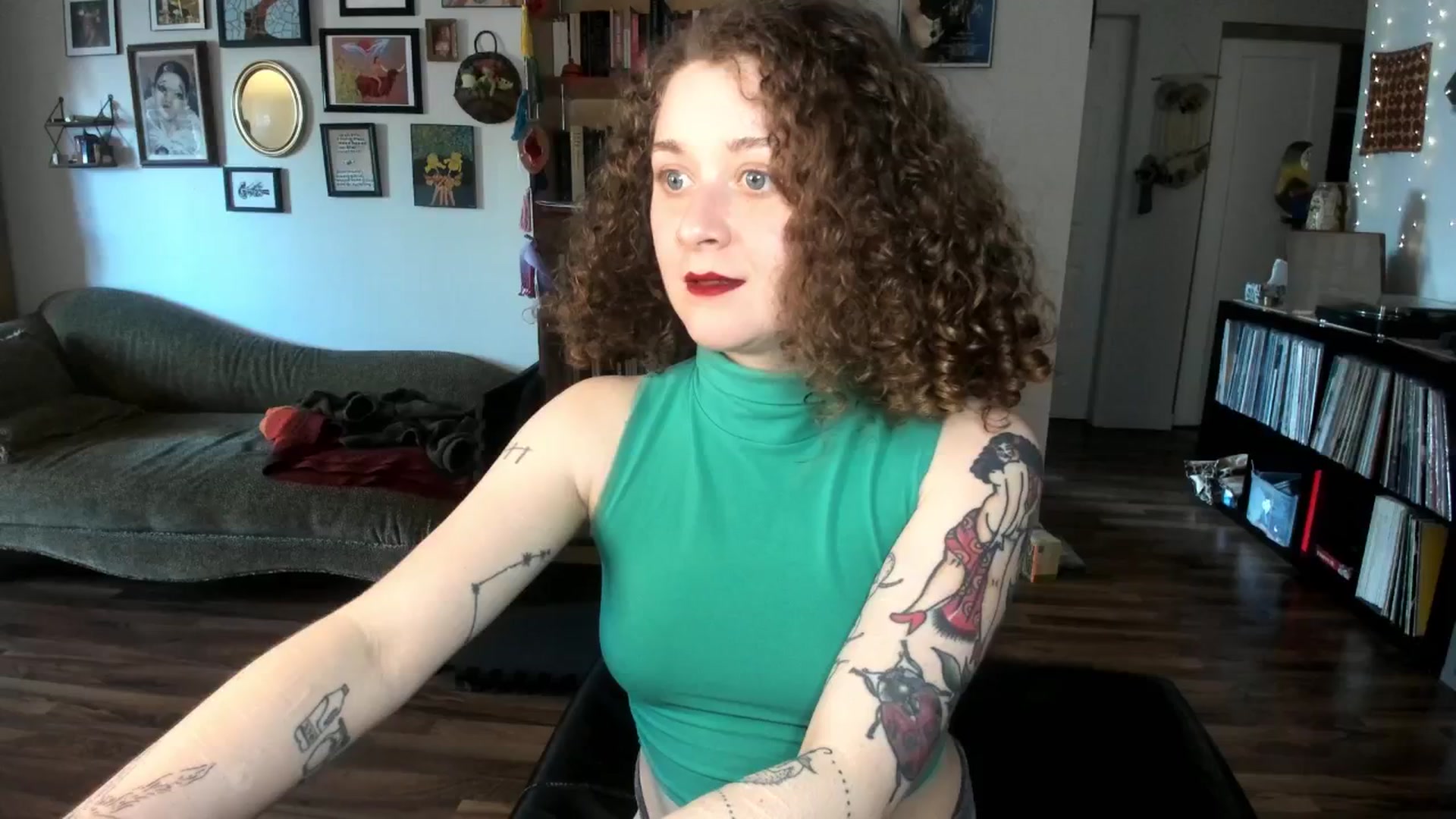 Gallery image thumbnail from PeachyQueen_'s myfreecams stream on, 02/24/2025, 21:47 image 9 of 20