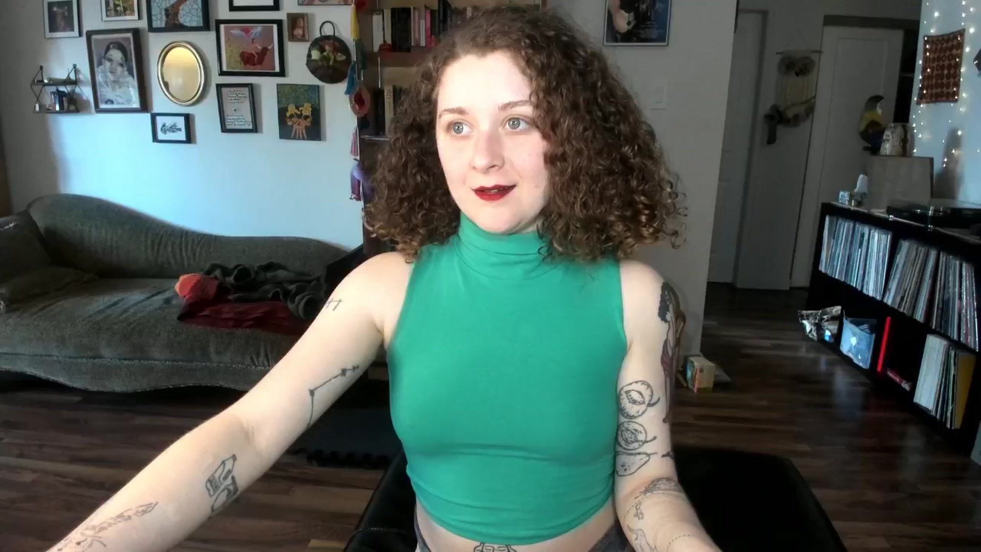 Gallery image thumbnail from PeachyQueen_'s myfreecams stream on, 02/24/2025, 21:47 image 2 of 20