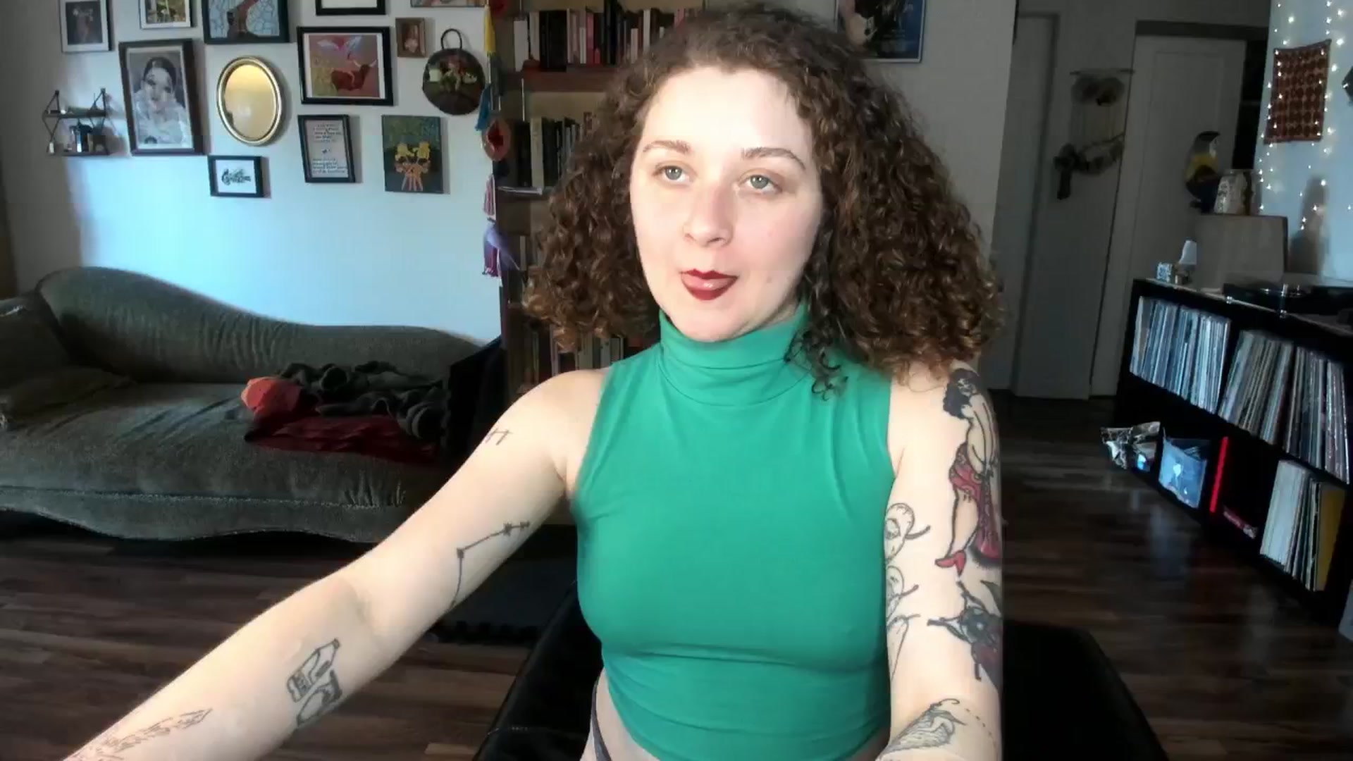 Gallery image thumbnail from PeachyQueen_'s myfreecams stream on, 02/24/2025, 21:47 image 4 of 20