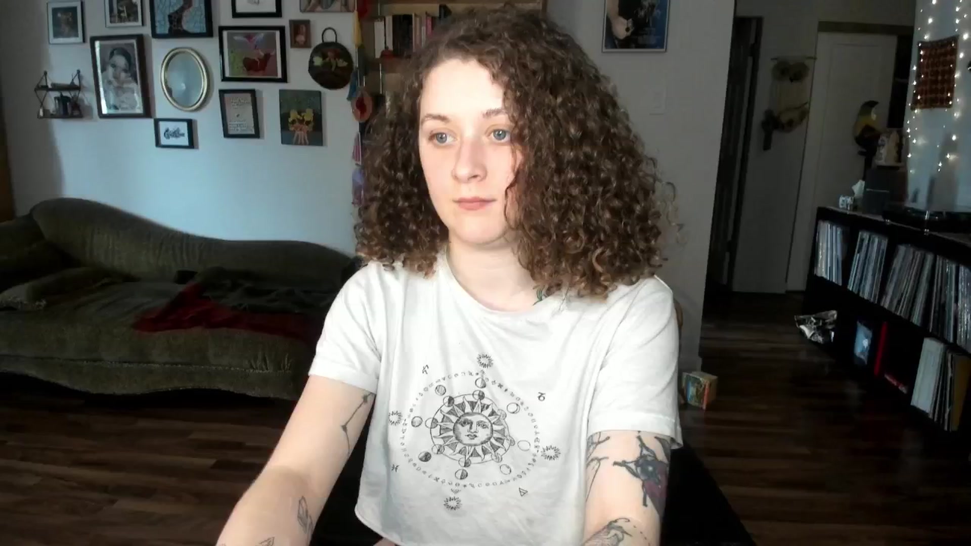 Gallery image thumbnail from PeachyQueen_'s myfreecams stream on, 02/26/2025, 21:44 image 5 of 20