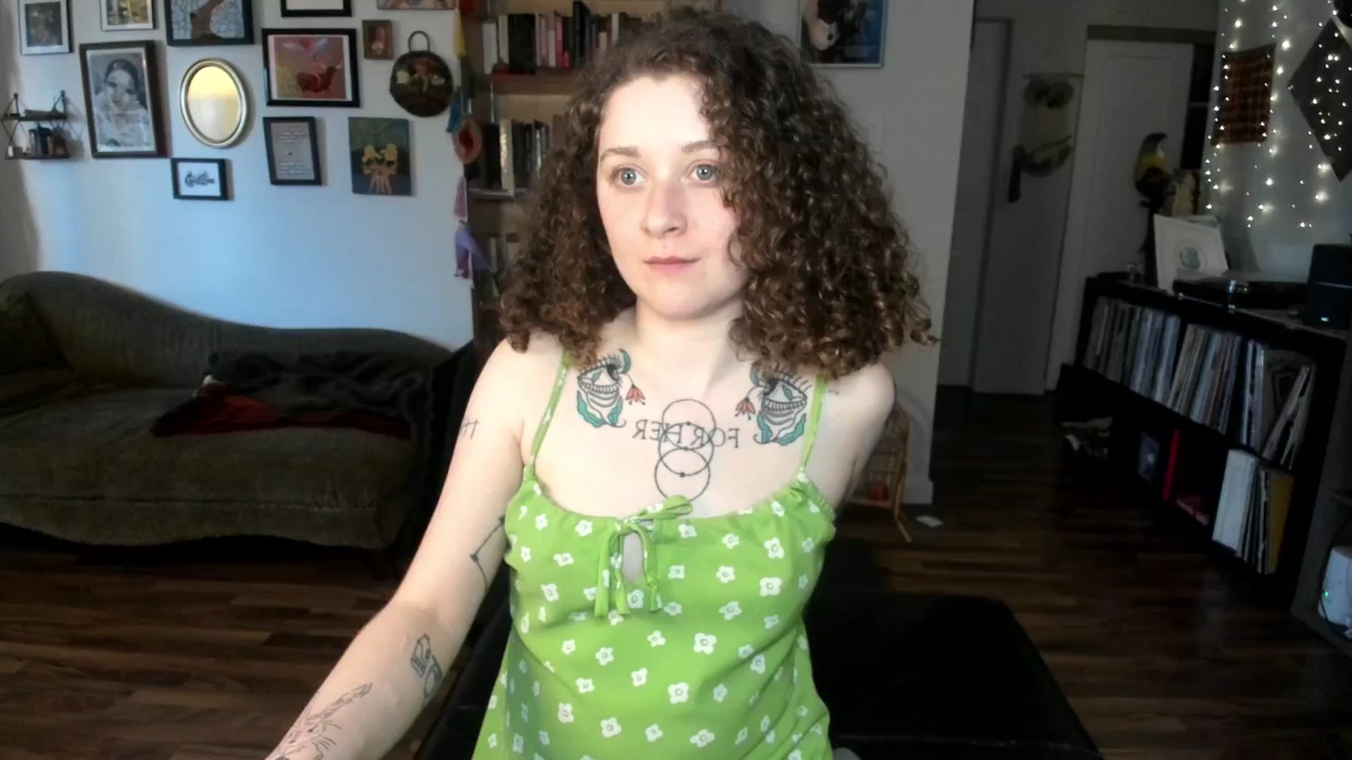 Gallery image thumbnail from PeachyQueen_'s myfreecams stream on, 02/27/2025, 20:15 image 17 of 20
