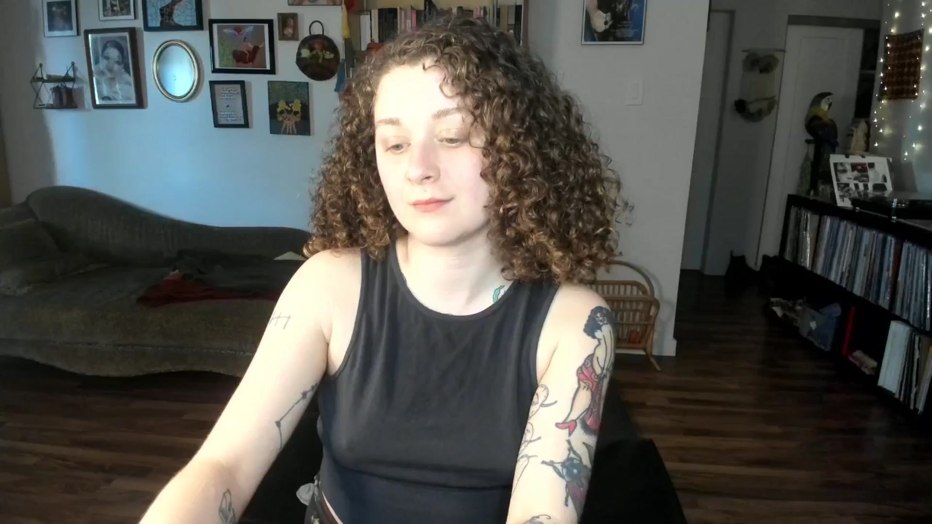 Gallery image thumbnail from PeachyQueen_'s myfreecams stream on, 03/03/2025, 21:48 image 2 of 20