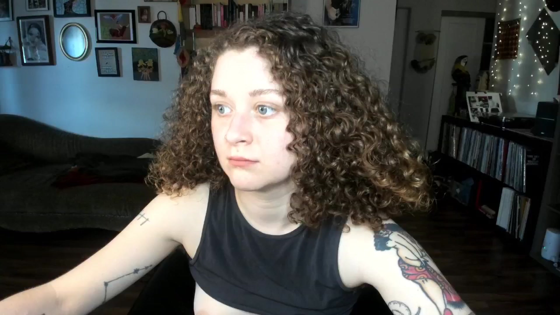 Gallery image thumbnail from PeachyQueen_'s myfreecams stream on, 03/03/2025, 21:48 image 19 of 20
