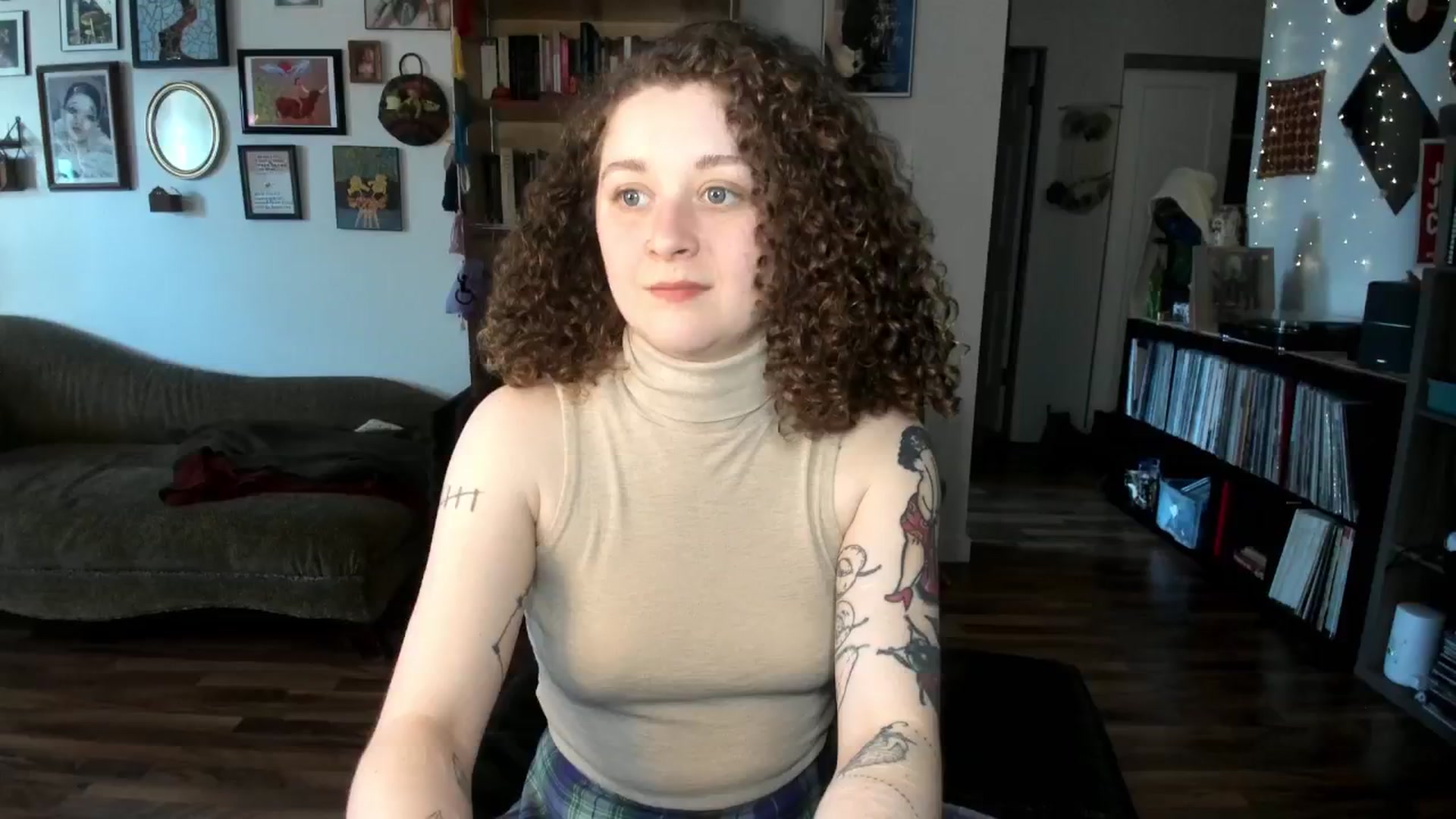 Gallery image thumbnail from PeachyQueen_'s myfreecams stream on, 03/05/2025, 17:40 image 20 of 20