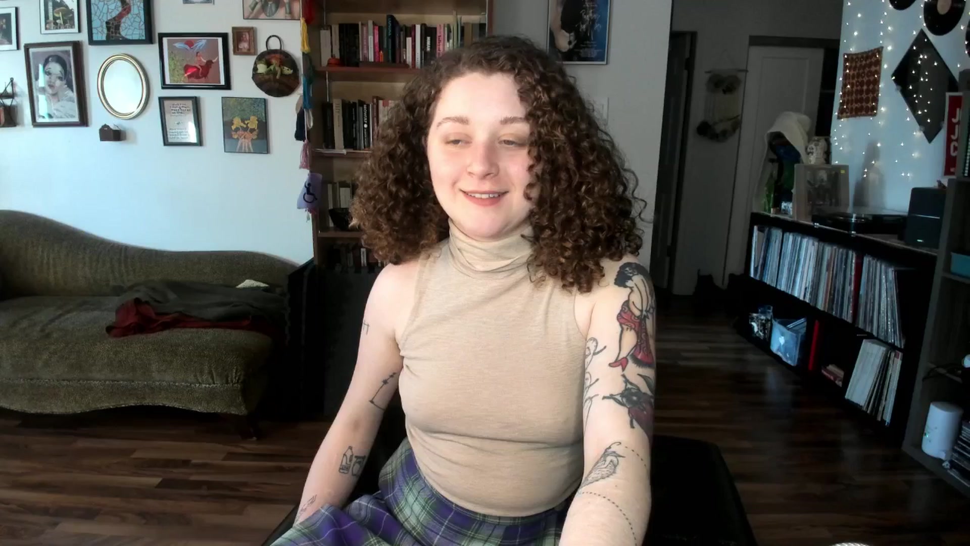 Gallery image thumbnail from PeachyQueen_'s myfreecams stream on, 03/05/2025, 17:40 image 5 of 20