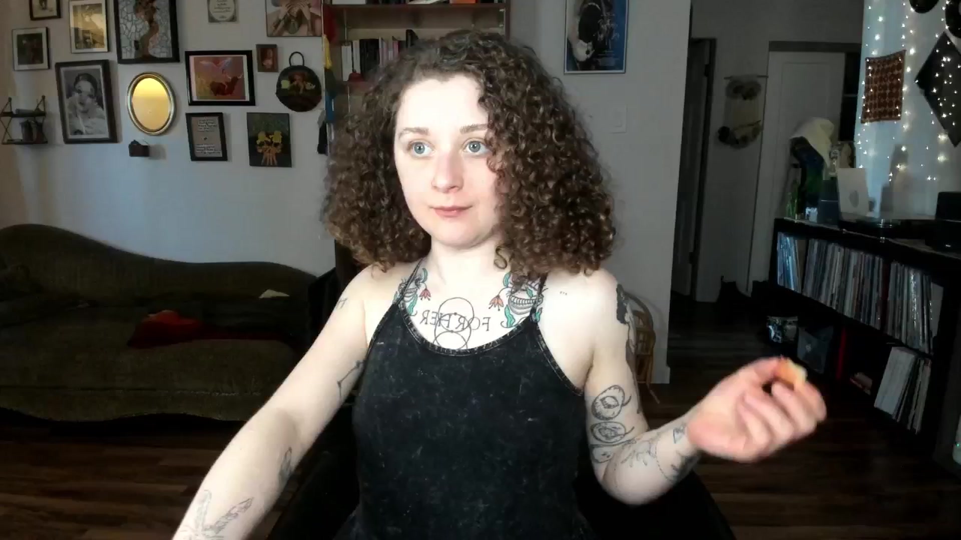 Gallery image thumbnail from PeachyQueen_'s myfreecams stream on, 03/06/2025, 22:34 image 3 of 20
