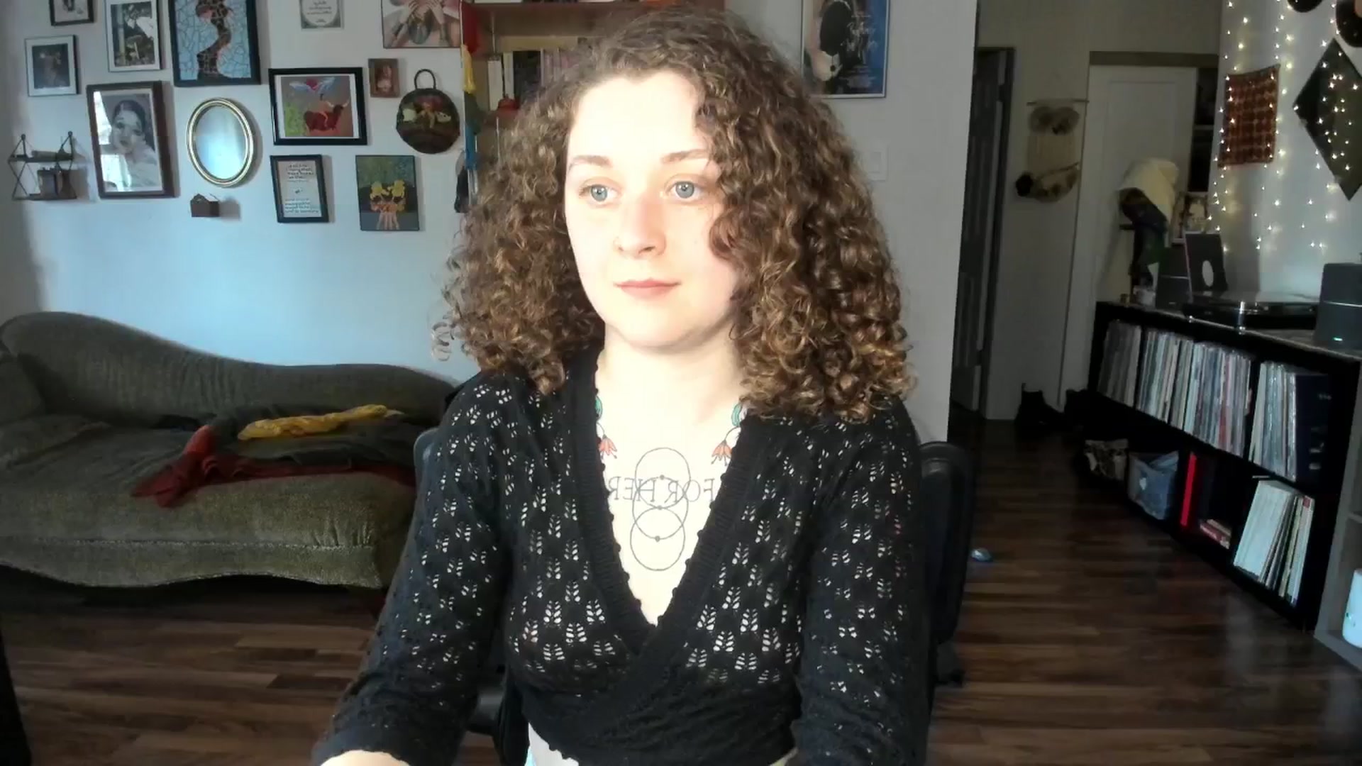 Gallery image thumbnail from PeachyQueen_'s myfreecams stream on, 03/07/2025, 21:08 image 19 of 20