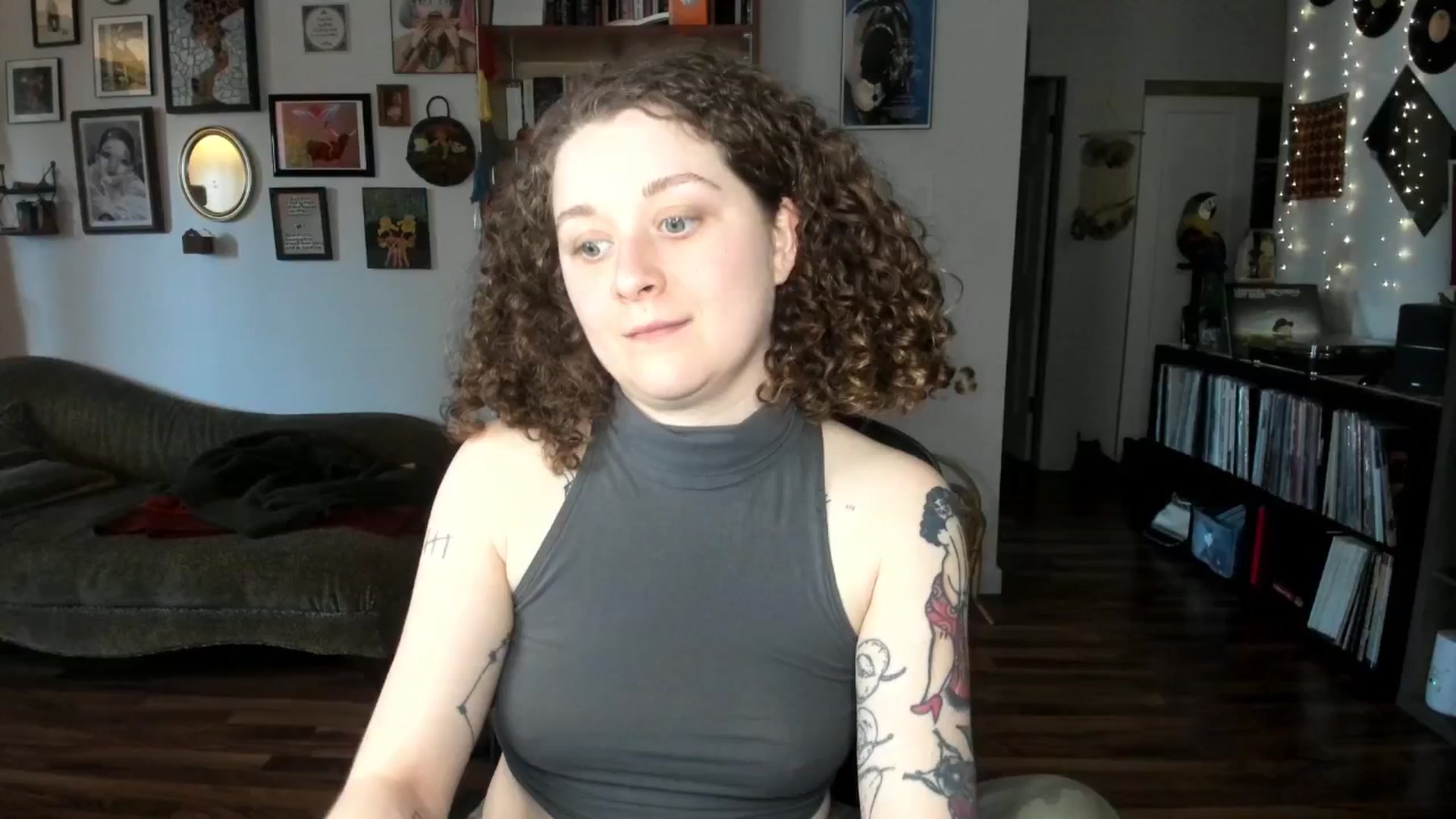 Gallery image thumbnail from PeachyQueen_'s myfreecams stream on, 03/10/2025, 22:54 image 8 of 20
