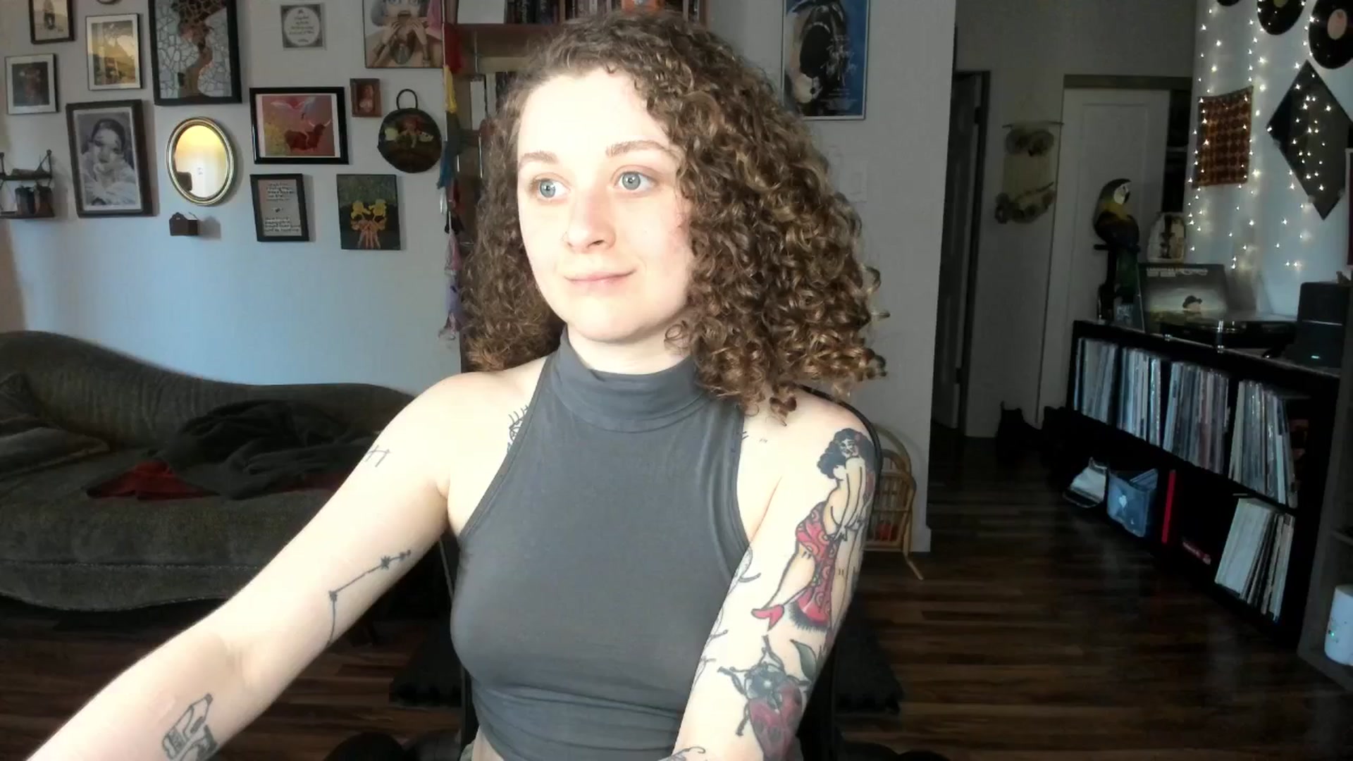 Gallery image thumbnail from PeachyQueen_'s myfreecams stream on, 03/10/2025, 22:54 image 7 of 20