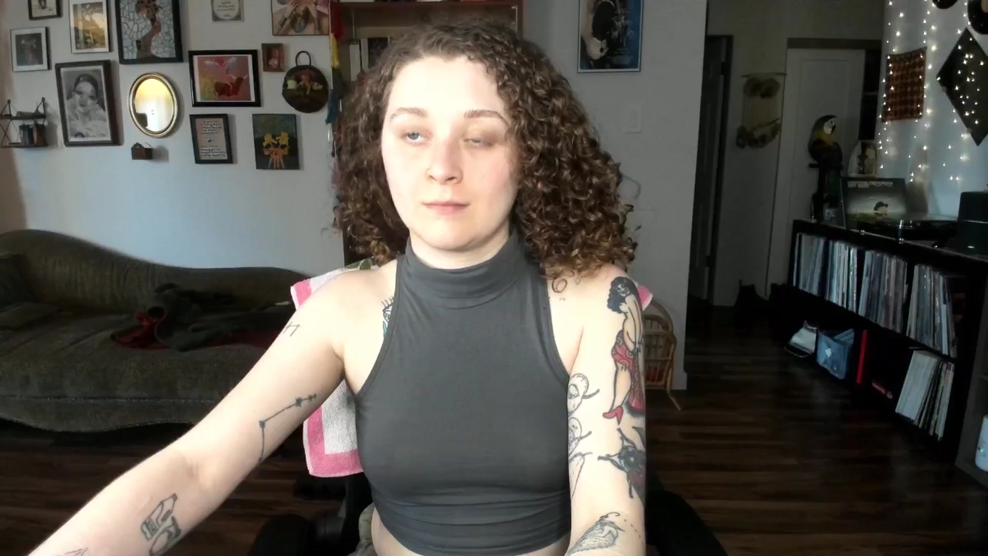 Gallery image thumbnail from PeachyQueen_'s myfreecams stream on, 03/10/2025, 22:54 image 1 of 20