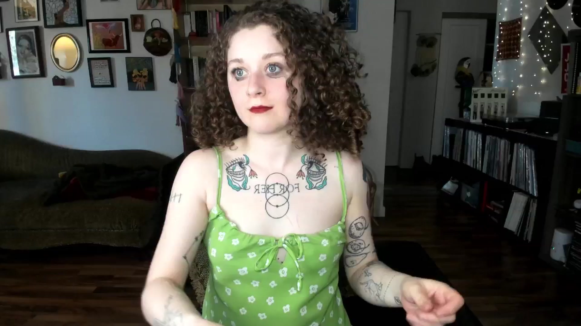 Gallery image thumbnail from PeachyQueen_'s myfreecams stream on, 03/11/2025, 20:41 image 1 of 20