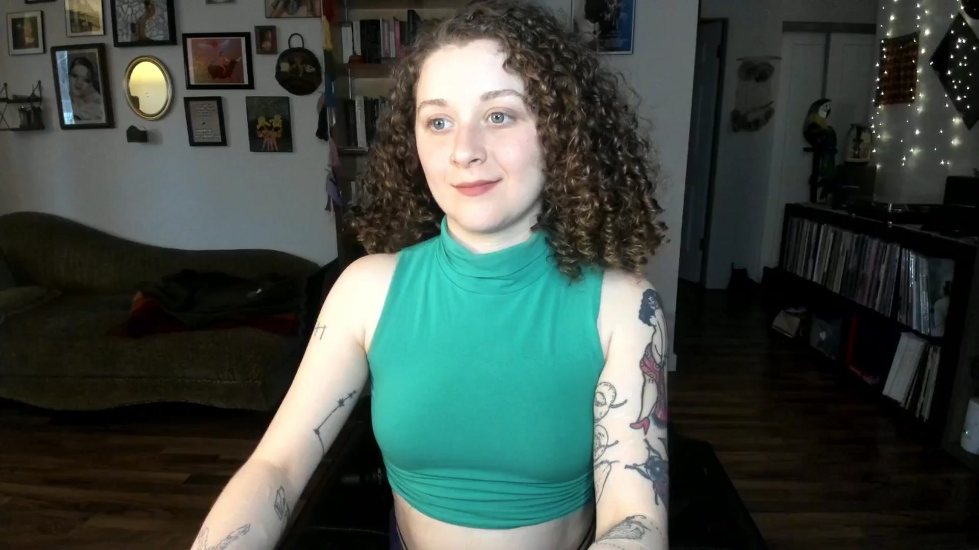 Gallery image thumbnail from PeachyQueen_'s myfreecams stream on, 03/12/2025, 17:46 image 18 of 20