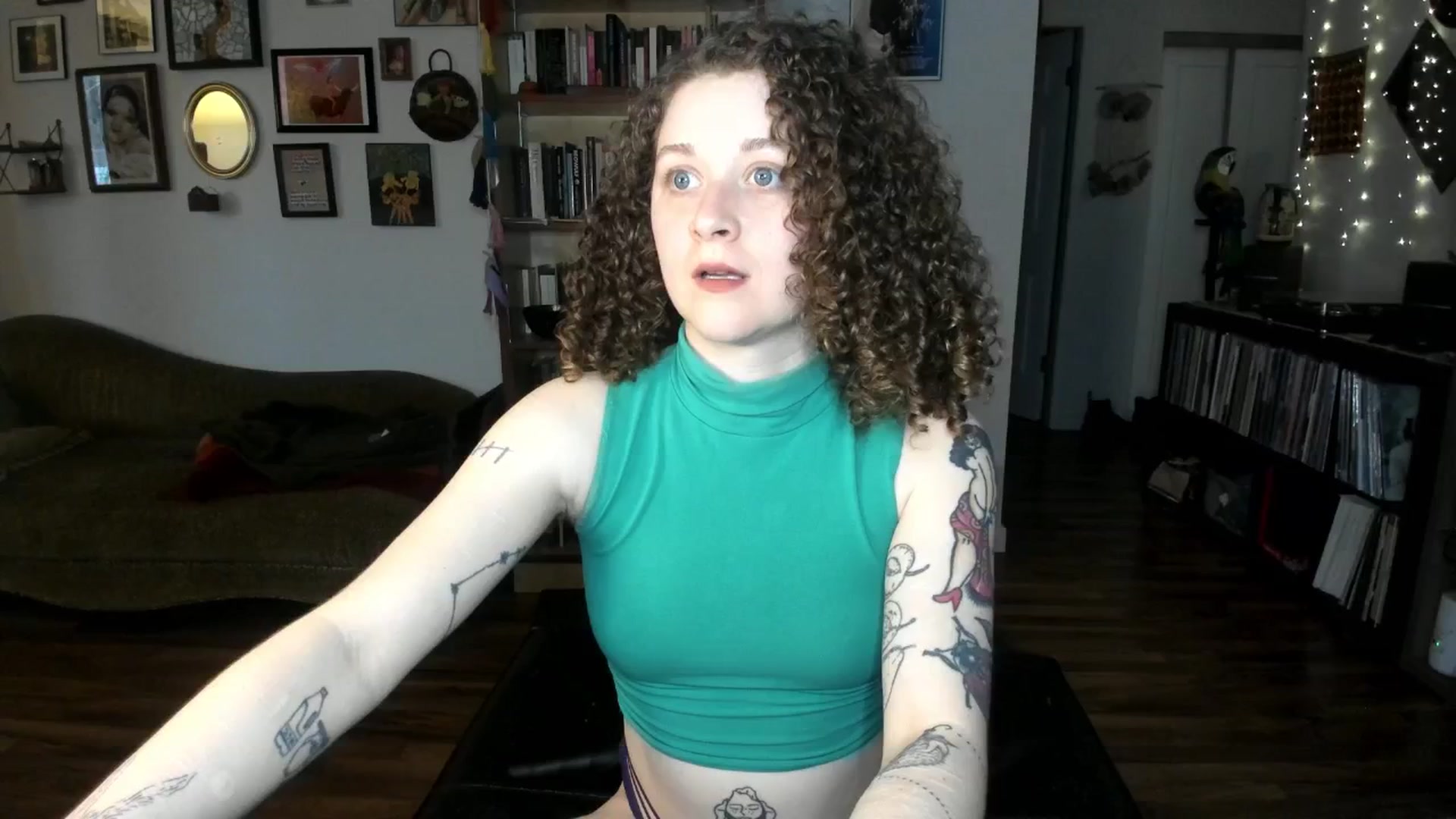 Gallery image thumbnail from PeachyQueen_'s myfreecams stream on, 03/12/2025, 17:46 image 5 of 20