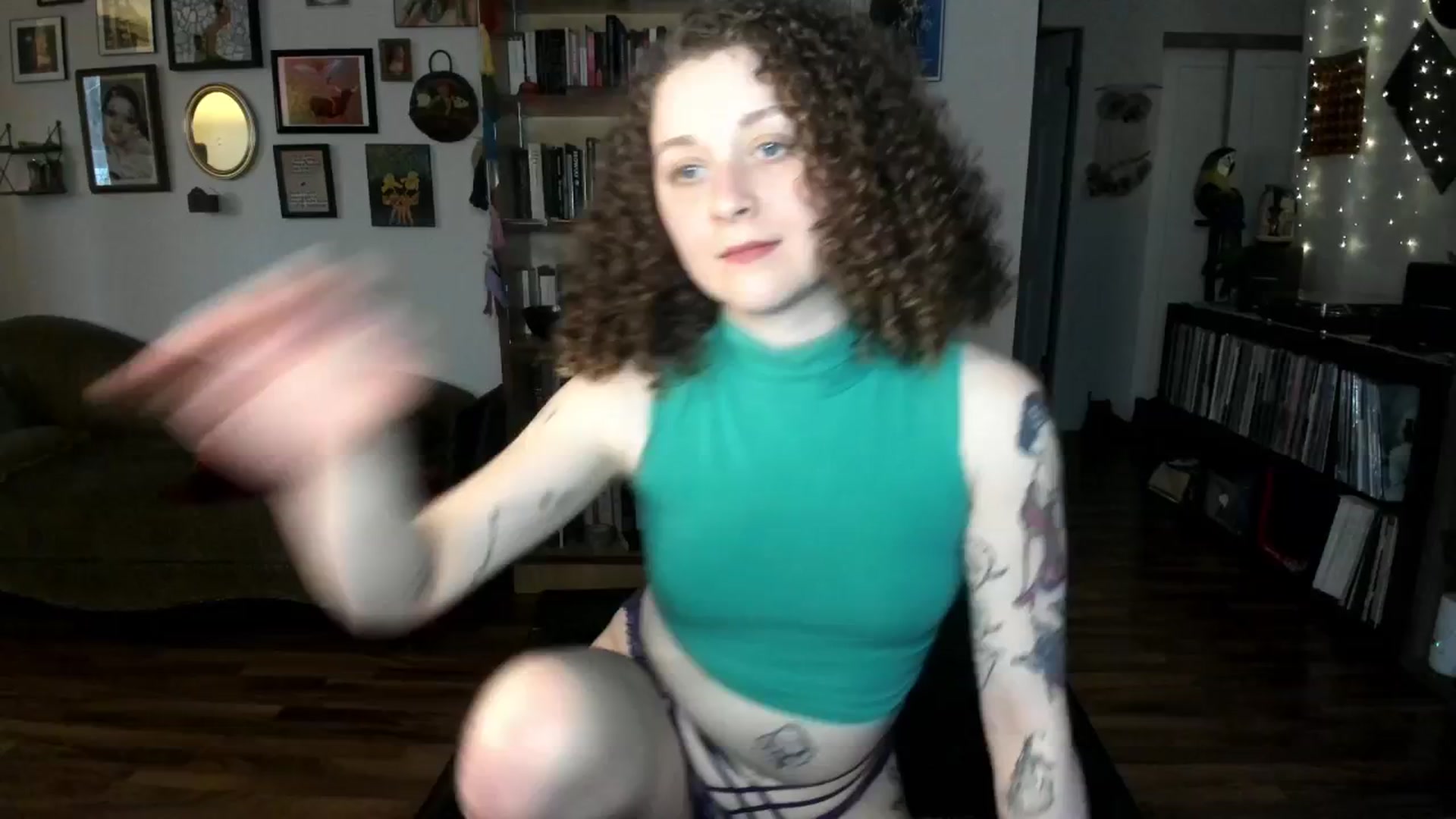 Gallery image thumbnail from PeachyQueen_'s myfreecams stream on, 03/12/2025, 17:46 image 12 of 20