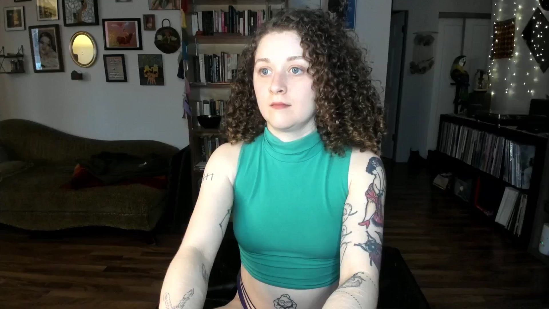 Gallery image thumbnail from PeachyQueen_'s myfreecams stream on, 03/12/2025, 17:46 image 4 of 20