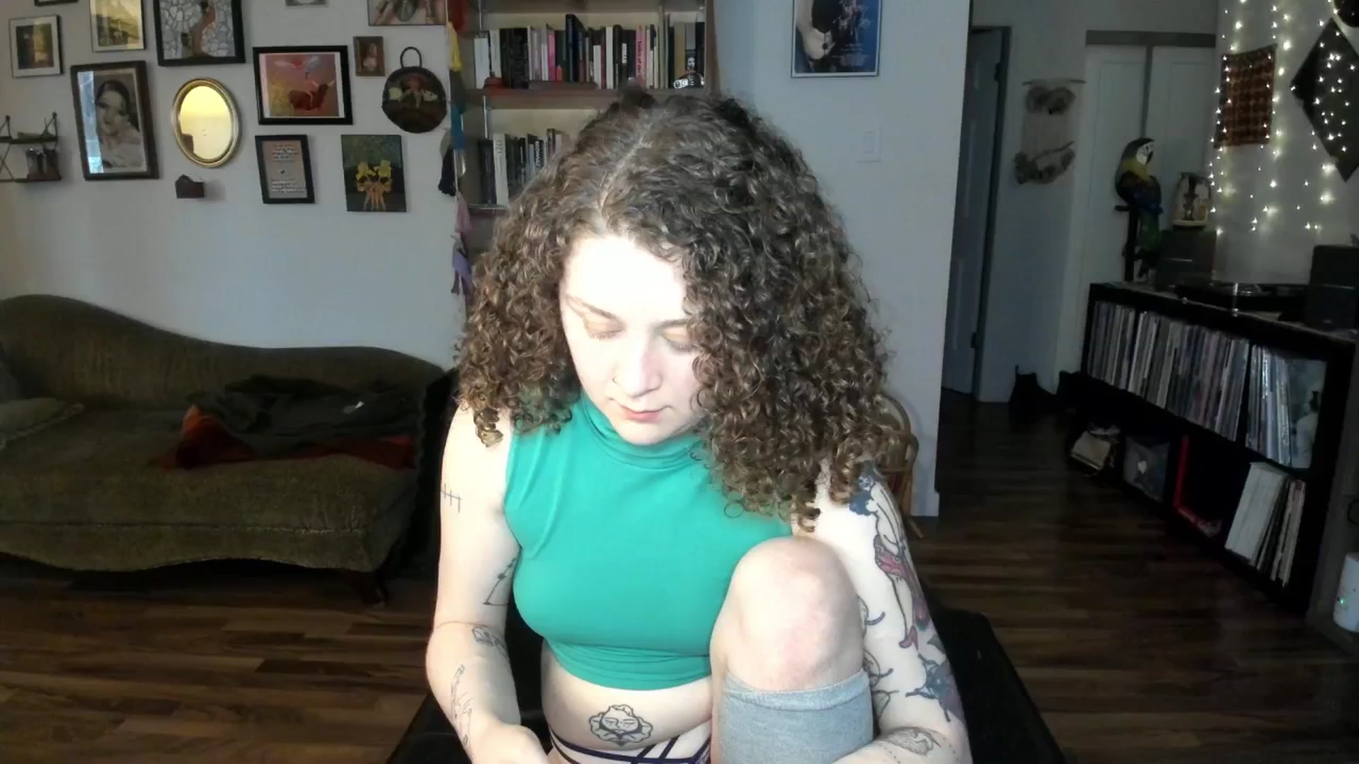 Gallery image thumbnail from PeachyQueen_'s myfreecams stream on, 03/12/2025, 17:46 image 8 of 20