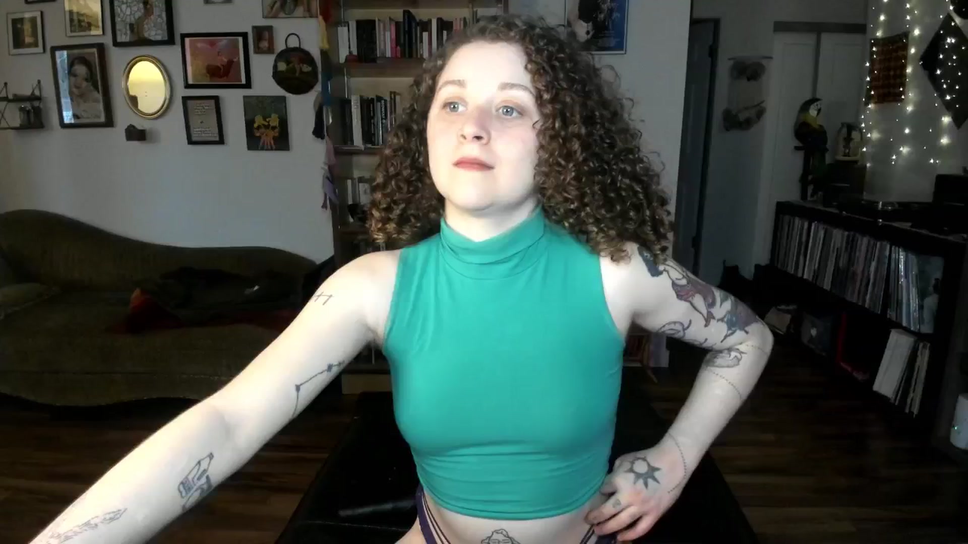 Gallery image thumbnail from PeachyQueen_'s myfreecams stream on, 03/12/2025, 17:46 image 3 of 20