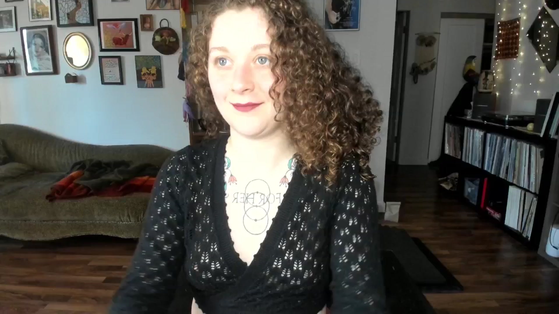 Gallery image thumbnail from PeachyQueen_'s myfreecams stream on, 04/03/2025, 18:09 image 13 of 20