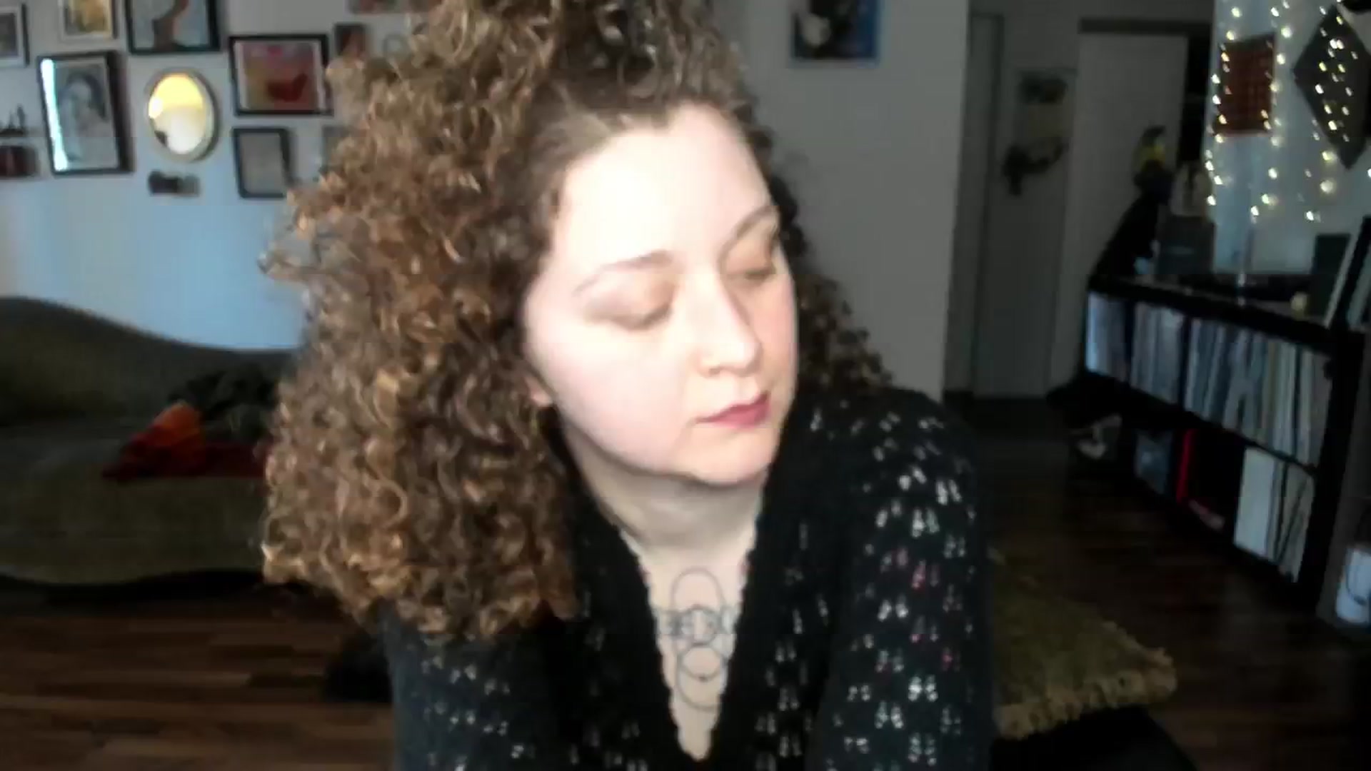Gallery image thumbnail from PeachyQueen_'s myfreecams stream on, 04/03/2025, 20:16 image 18 of 20