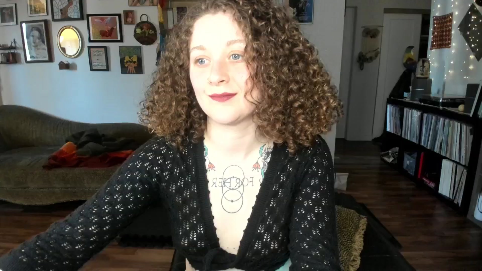 Gallery image thumbnail from PeachyQueen_'s myfreecams stream on, 04/03/2025, 21:12 image 8 of 20