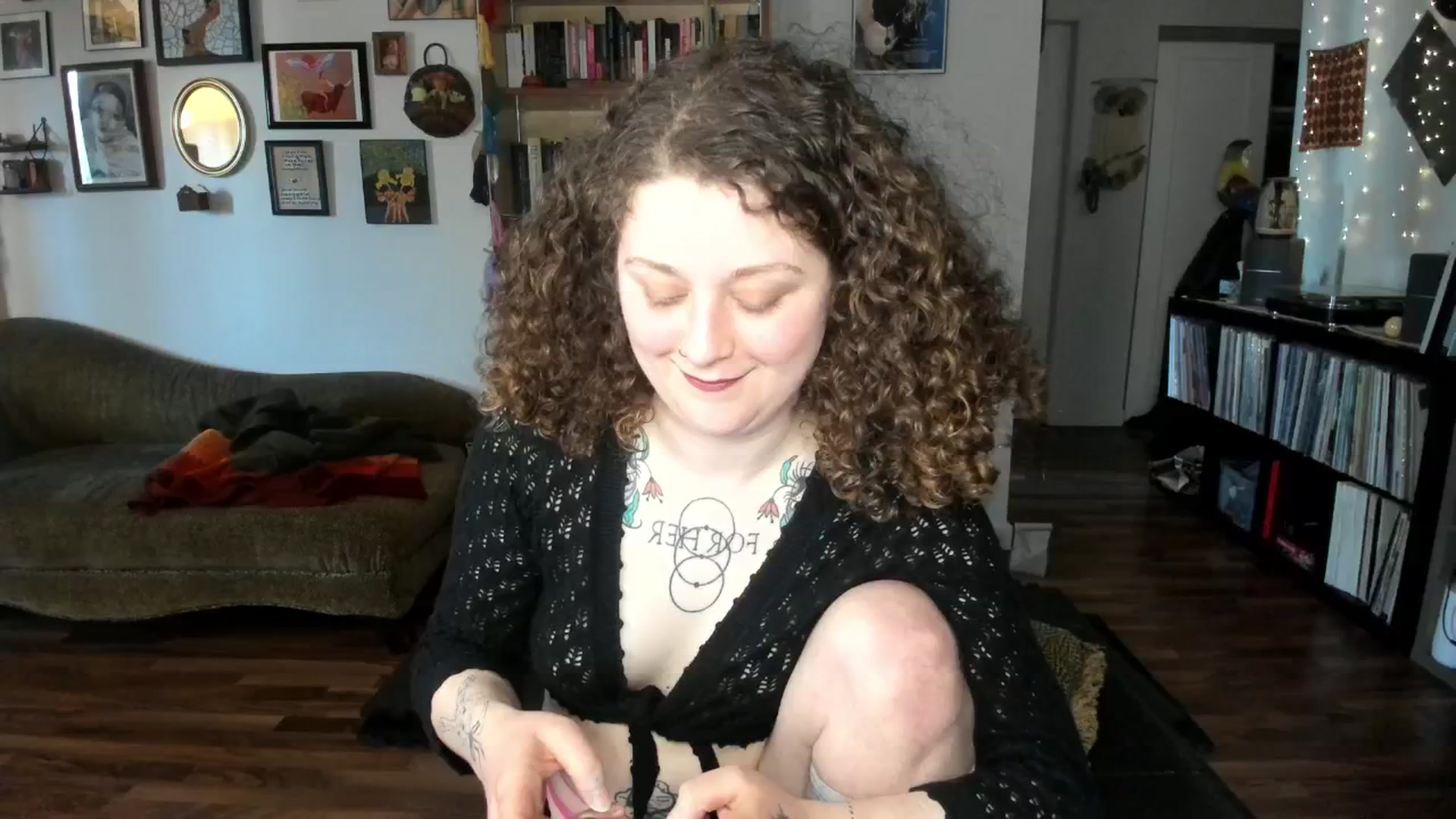 Gallery image thumbnail from PeachyQueen_'s myfreecams stream on, 04/03/2025, 21:12 image 17 of 20