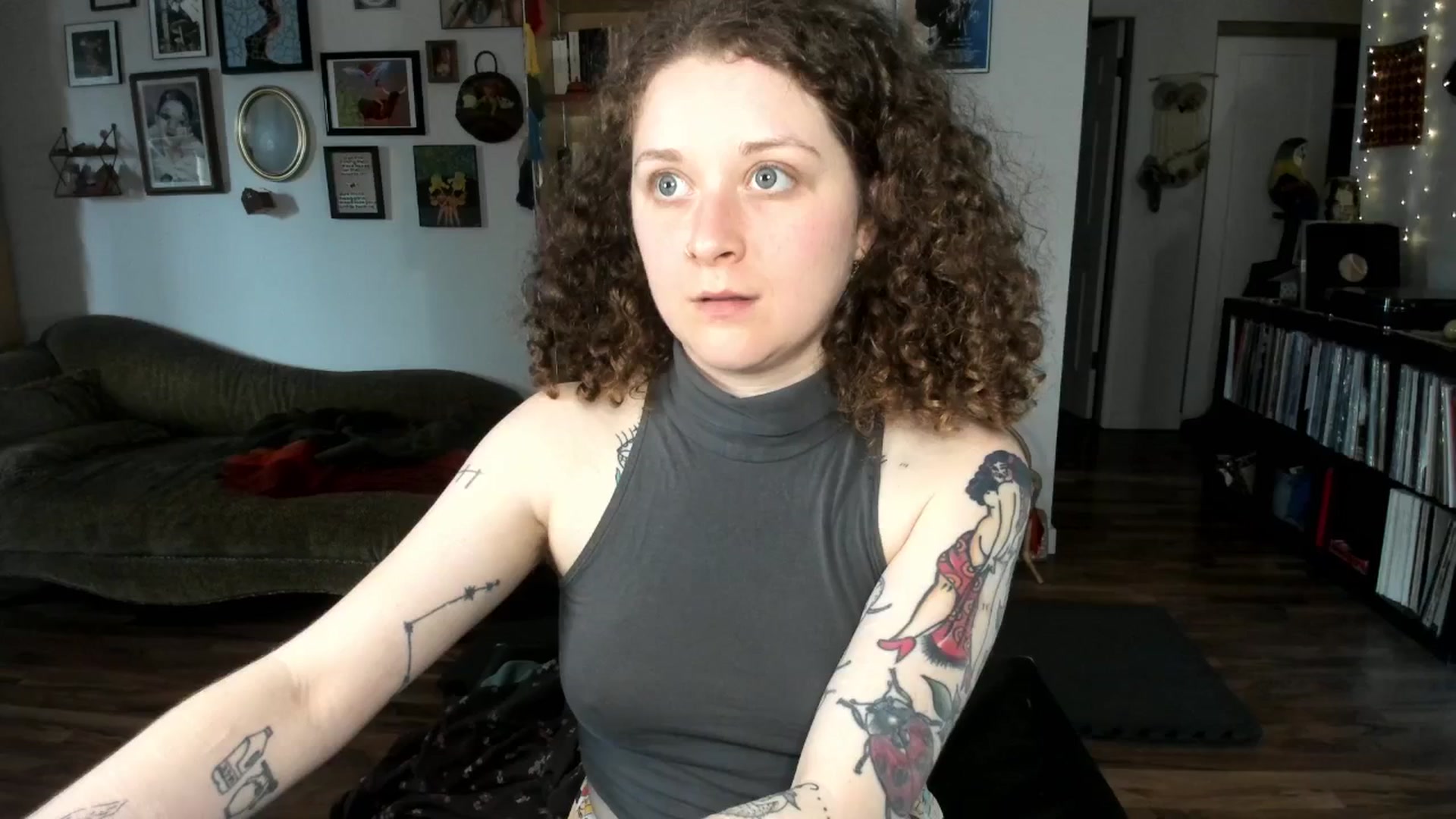 Gallery image thumbnail from PeachyQueen_'s myfreecams stream on, 04/08/2025, 18:26 image 20 of 20