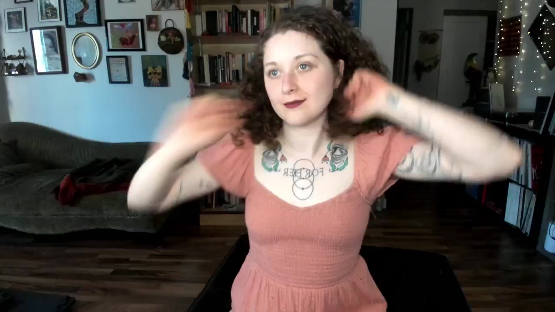 Gallery image thumbnail from PeachyQueen_'s myfreecams stream on, 04/09/2025, 19:17 image 5 of 20