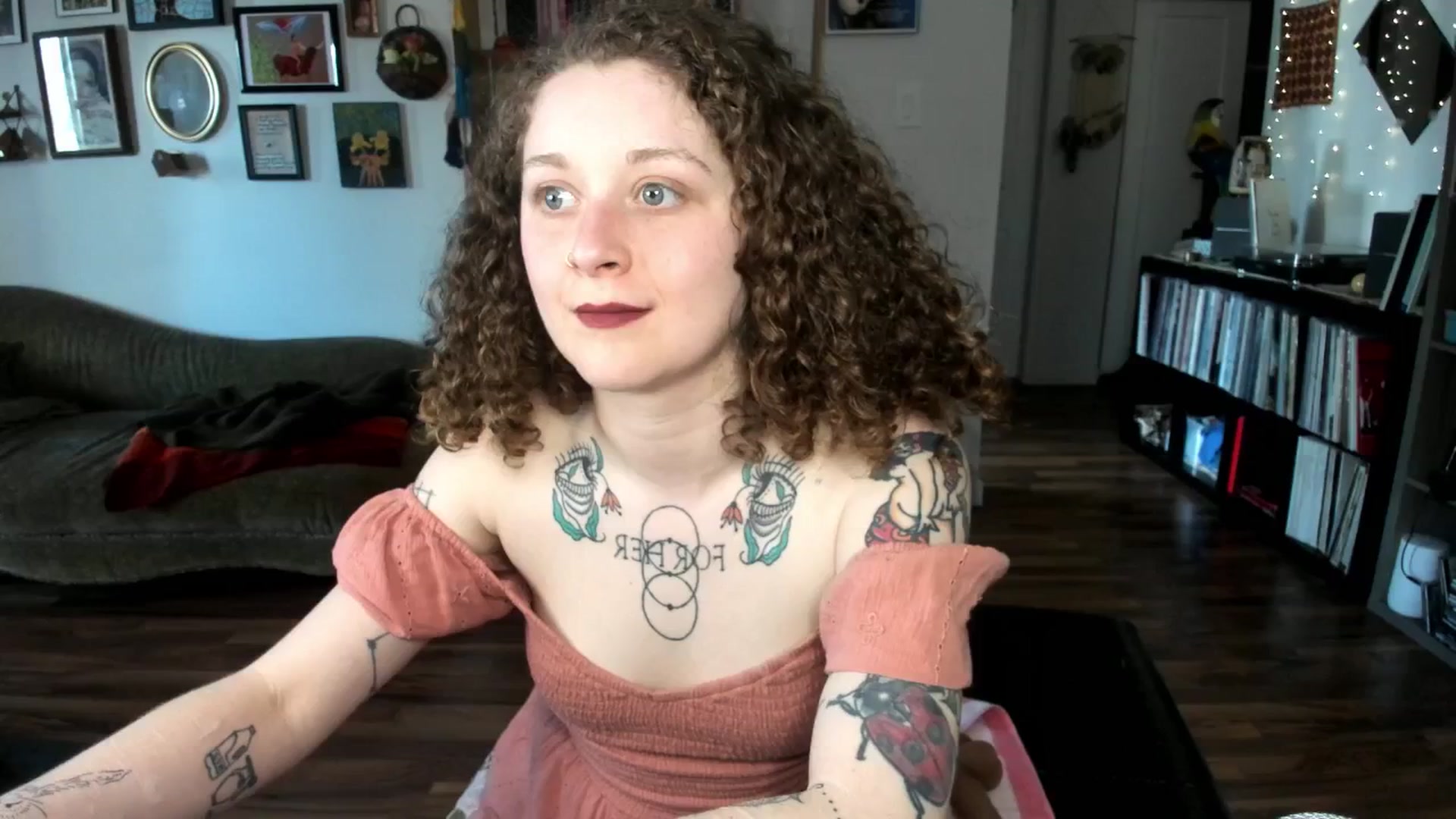Gallery image thumbnail from PeachyQueen_'s myfreecams stream on, 04/09/2025, 20:54 image 16 of 20