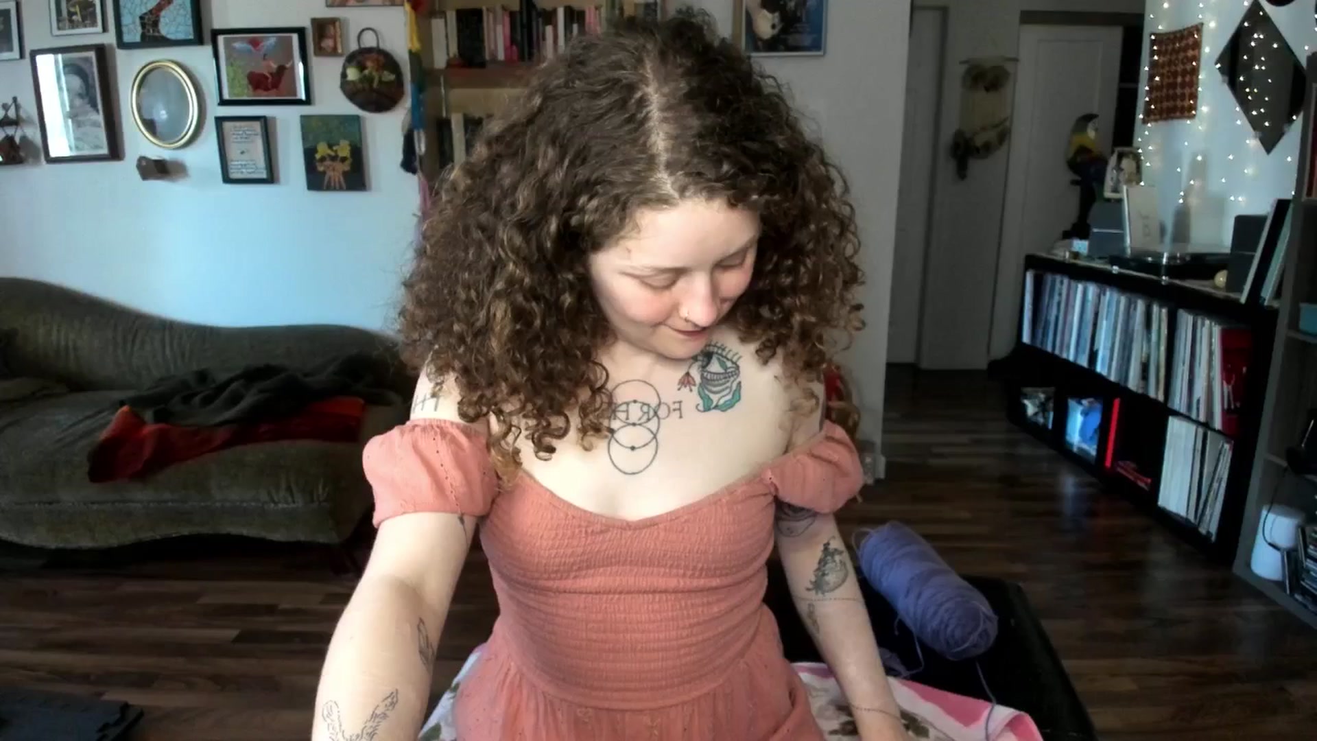 Gallery image thumbnail from PeachyQueen_'s myfreecams stream on, 04/09/2025, 20:54 image 8 of 20