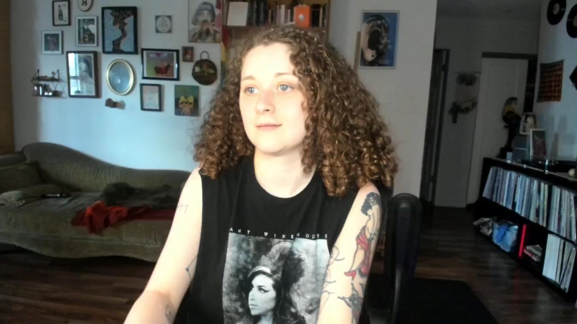 Gallery image thumbnail from PeachyQueen_'s myfreecams stream on, 04/11/2025, 20:40 image 13 of 20
