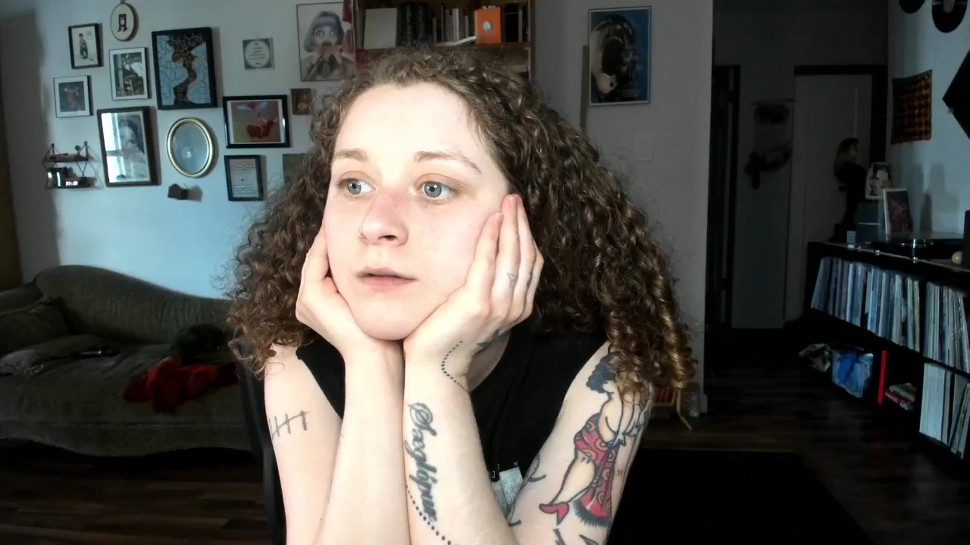 Gallery image thumbnail from PeachyQueen_'s myfreecams stream on, 04/11/2025, 20:40 image 5 of 20