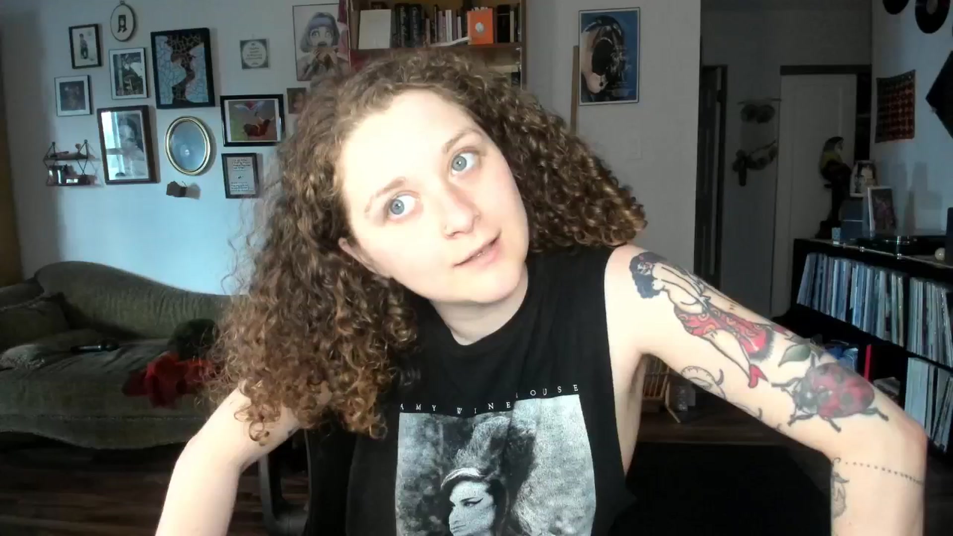 Gallery image thumbnail from PeachyQueen_'s myfreecams stream on, 04/11/2025, 20:40 image 4 of 20