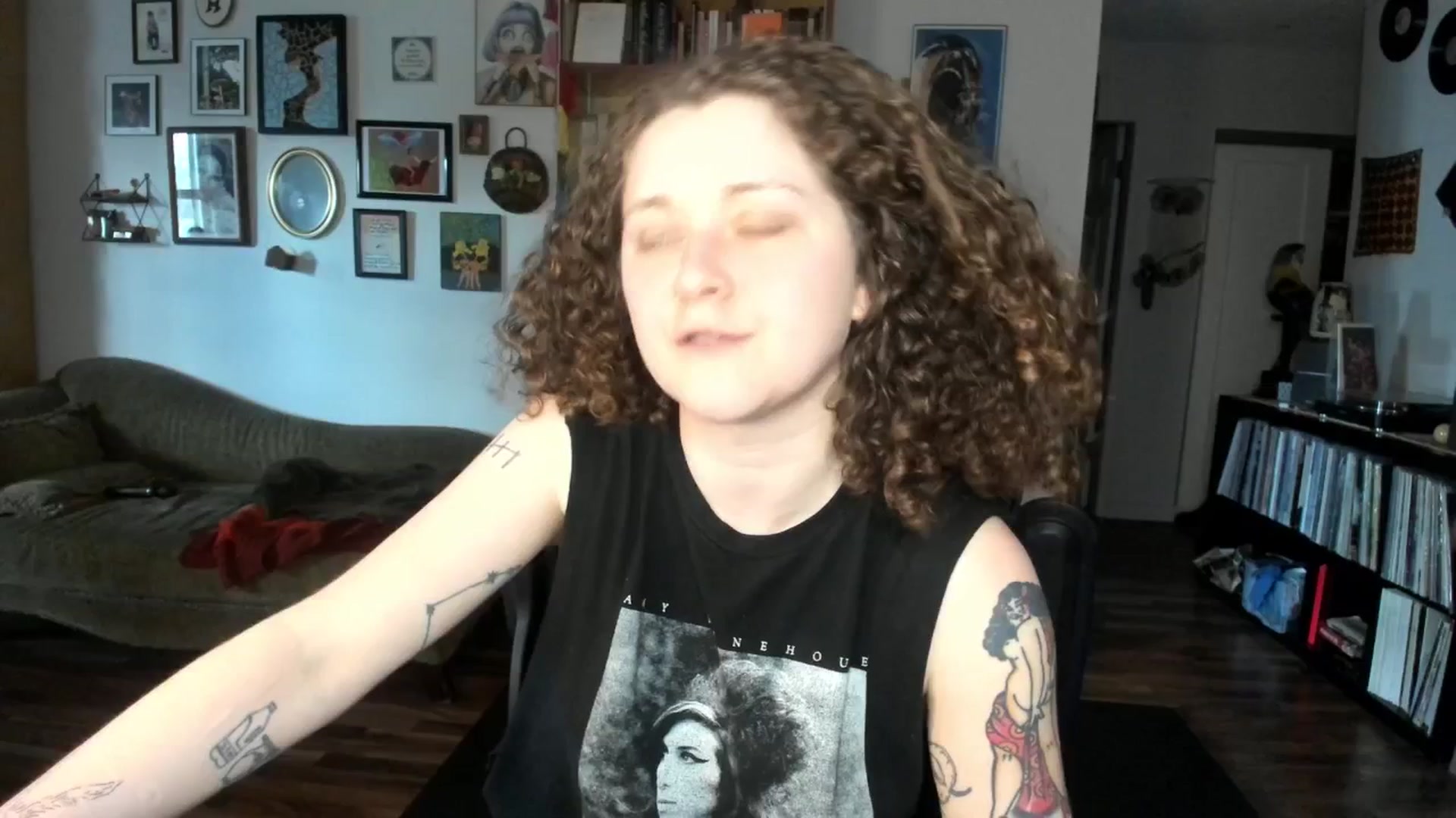 Gallery image thumbnail from PeachyQueen_'s myfreecams stream on, 04/11/2025, 20:40 image 15 of 20