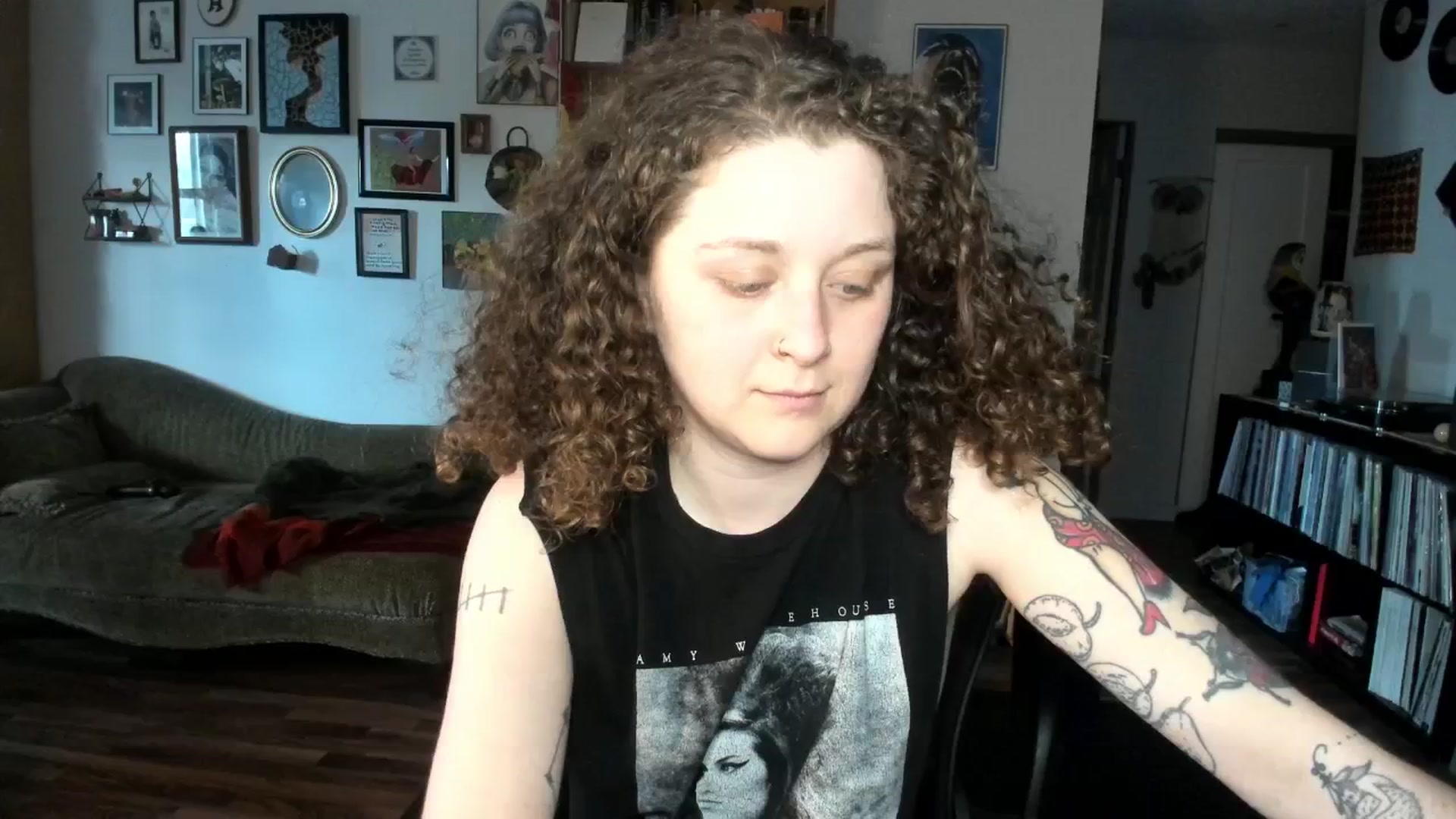 Gallery image thumbnail from PeachyQueen_'s myfreecams stream on, 04/11/2025, 20:40 image 16 of 20