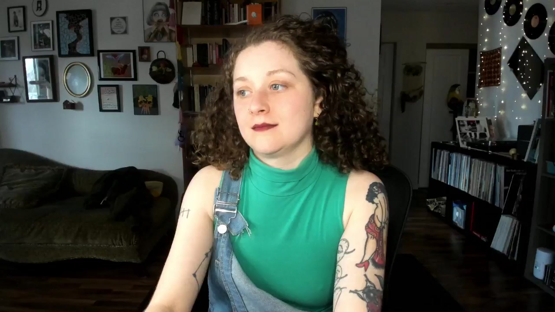 Gallery image thumbnail from PeachyQueen_'s myfreecams stream on, 04/22/2025, 22:18 image 5 of 20