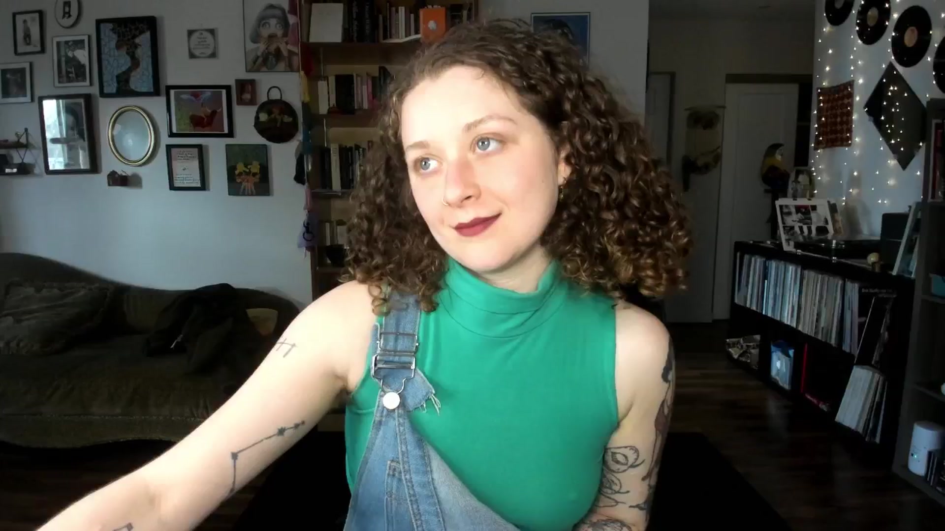 Gallery image thumbnail from PeachyQueen_'s myfreecams stream on, 04/22/2025, 22:18 image 4 of 20