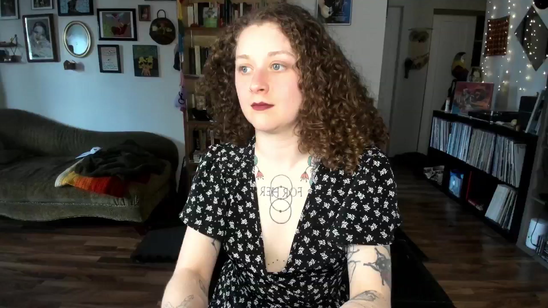 Gallery image thumbnail from PeachyQueen_'s myfreecams stream on, 04/24/2025, 19:55 image 17 of 20