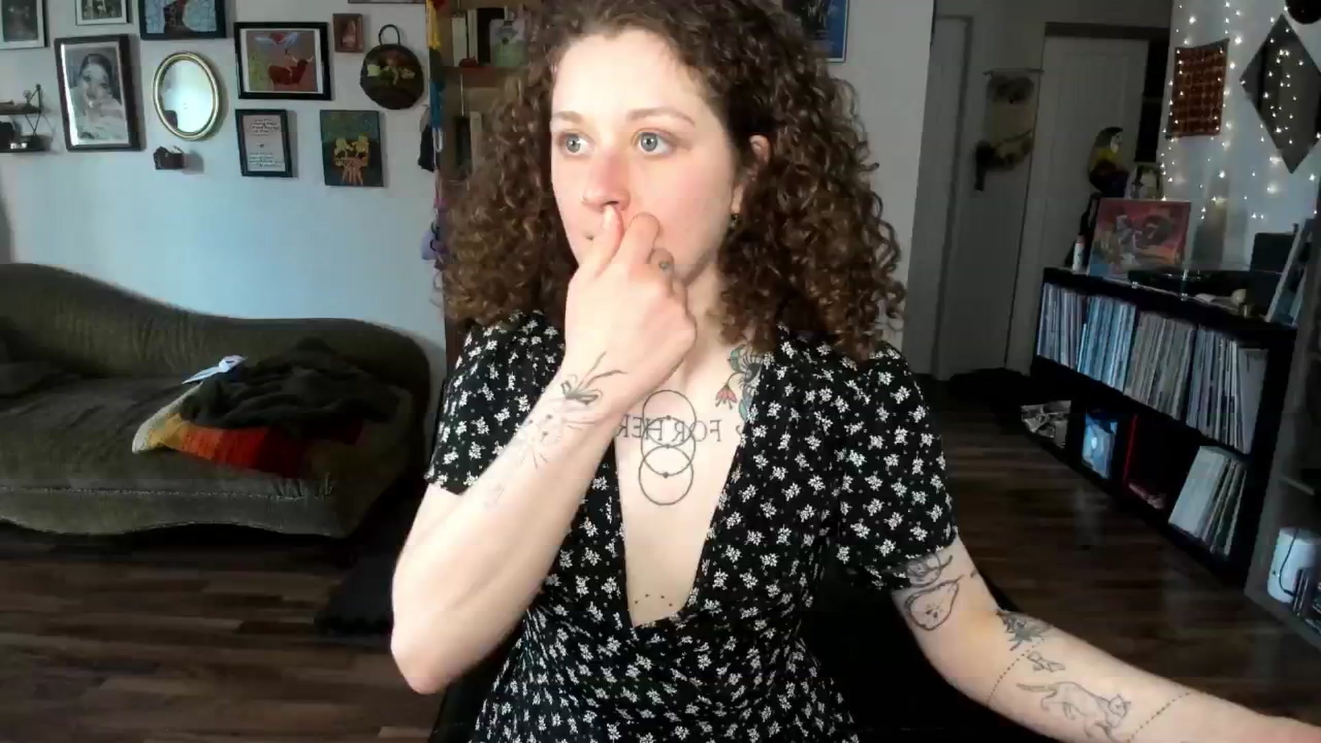 Gallery image thumbnail from PeachyQueen_'s myfreecams stream on, 04/24/2025, 19:55 image 4 of 20