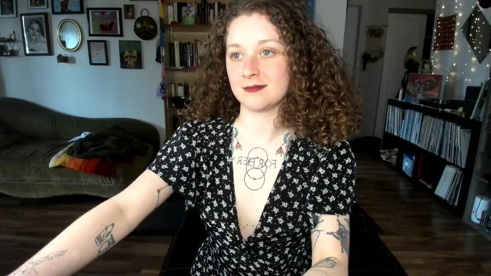 Gallery image thumbnail from PeachyQueen_'s myfreecams stream on, 04/24/2025, 19:55 image 20 of 20