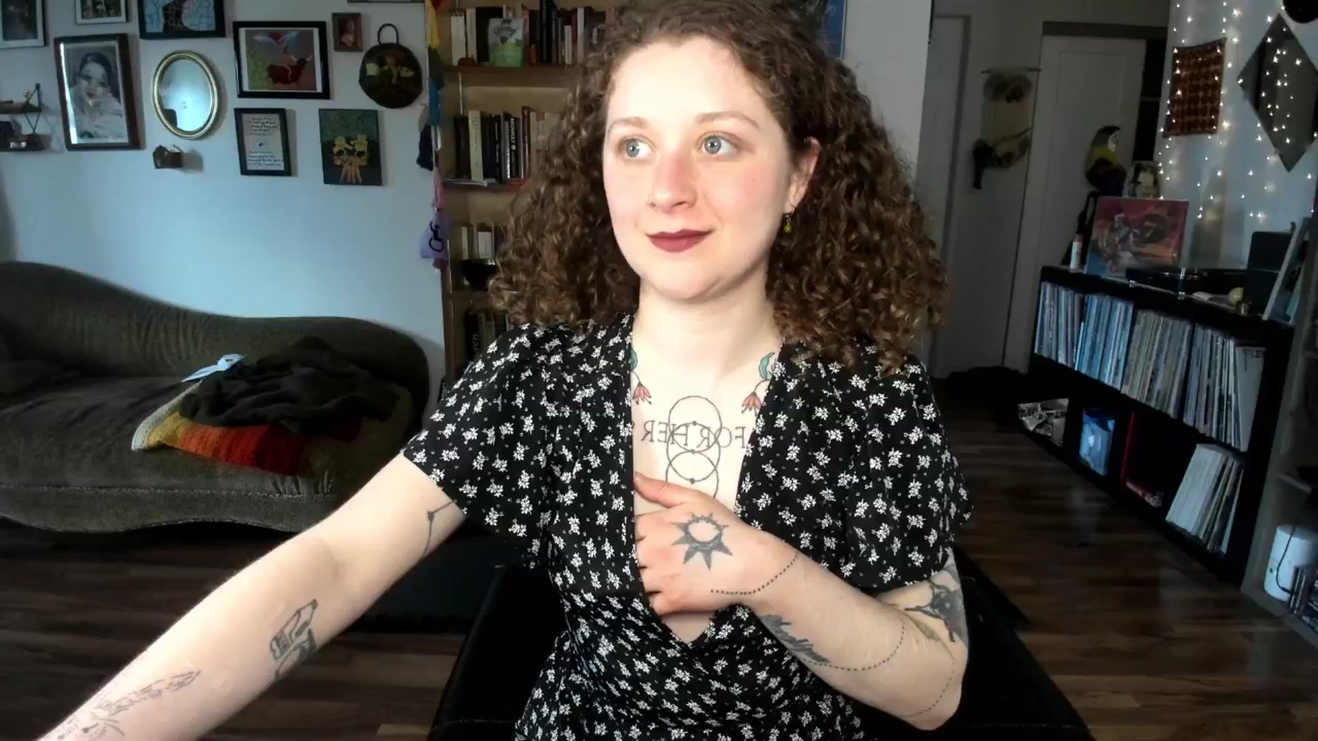 Gallery image thumbnail from PeachyQueen_'s myfreecams stream on, 04/24/2025, 19:55 image 12 of 20