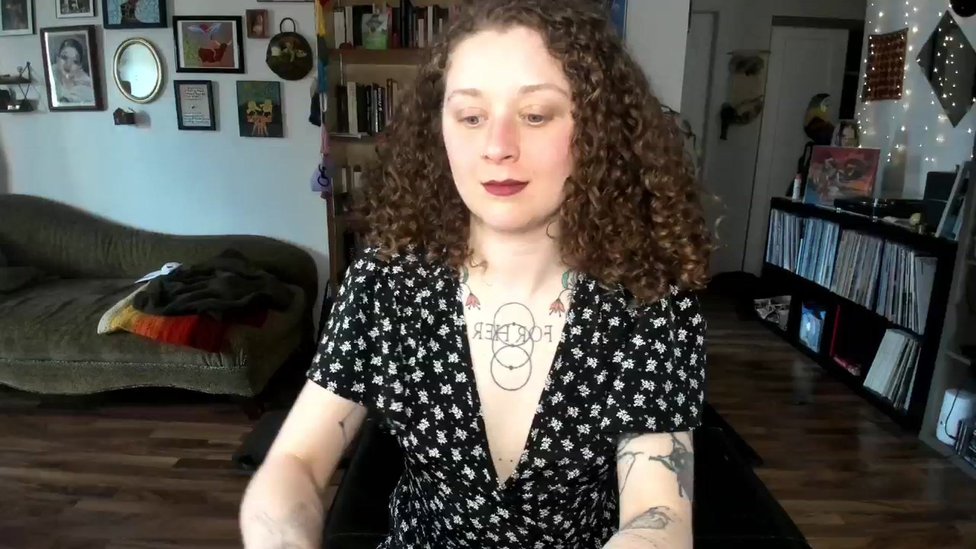 Gallery image thumbnail from PeachyQueen_'s myfreecams stream on, 04/24/2025, 19:55 image 8 of 20