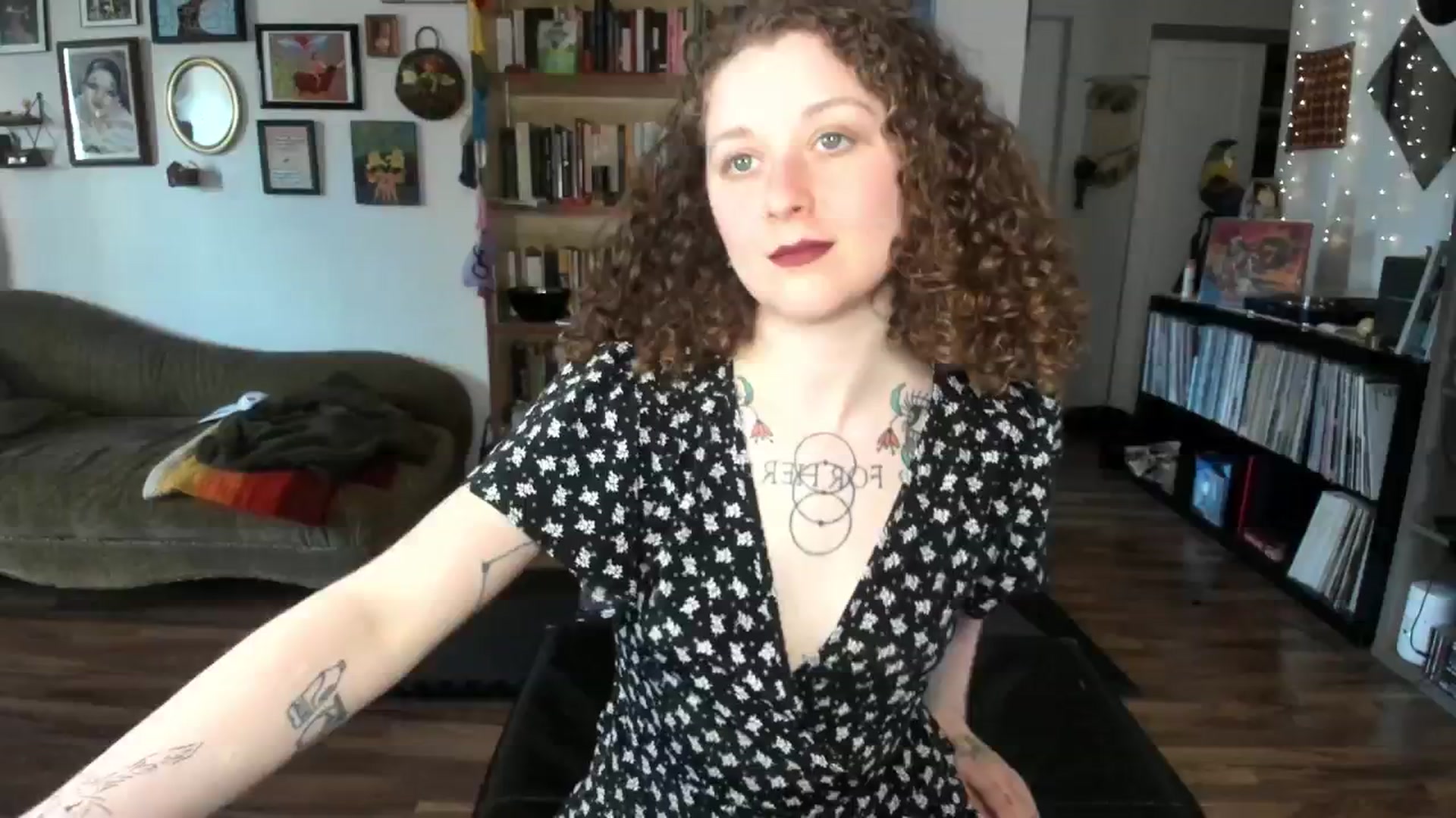 Gallery image thumbnail from PeachyQueen_'s myfreecams stream on, 04/24/2025, 19:55 image 15 of 20