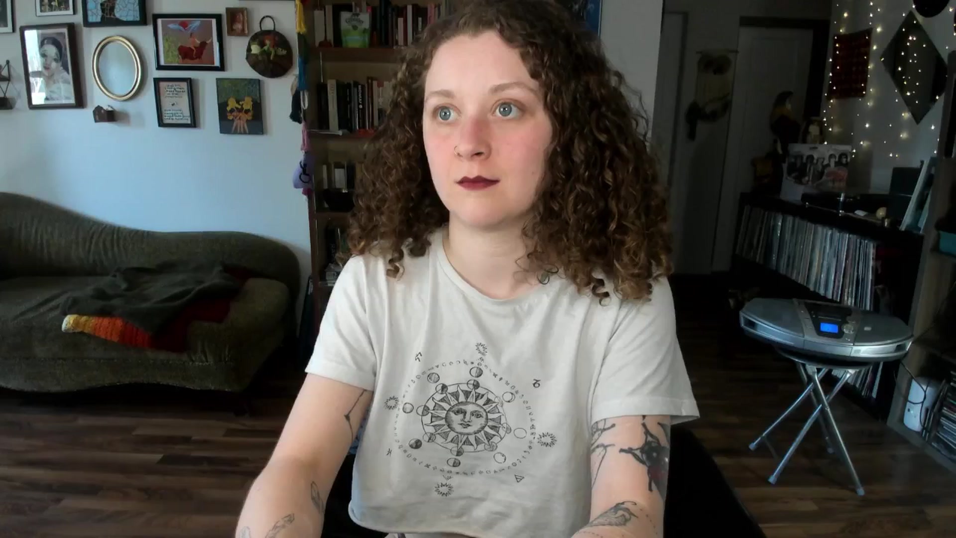 Gallery image thumbnail from PeachyQueen_'s myfreecams stream on, 04/28/2025, 18:16 image 10 of 20