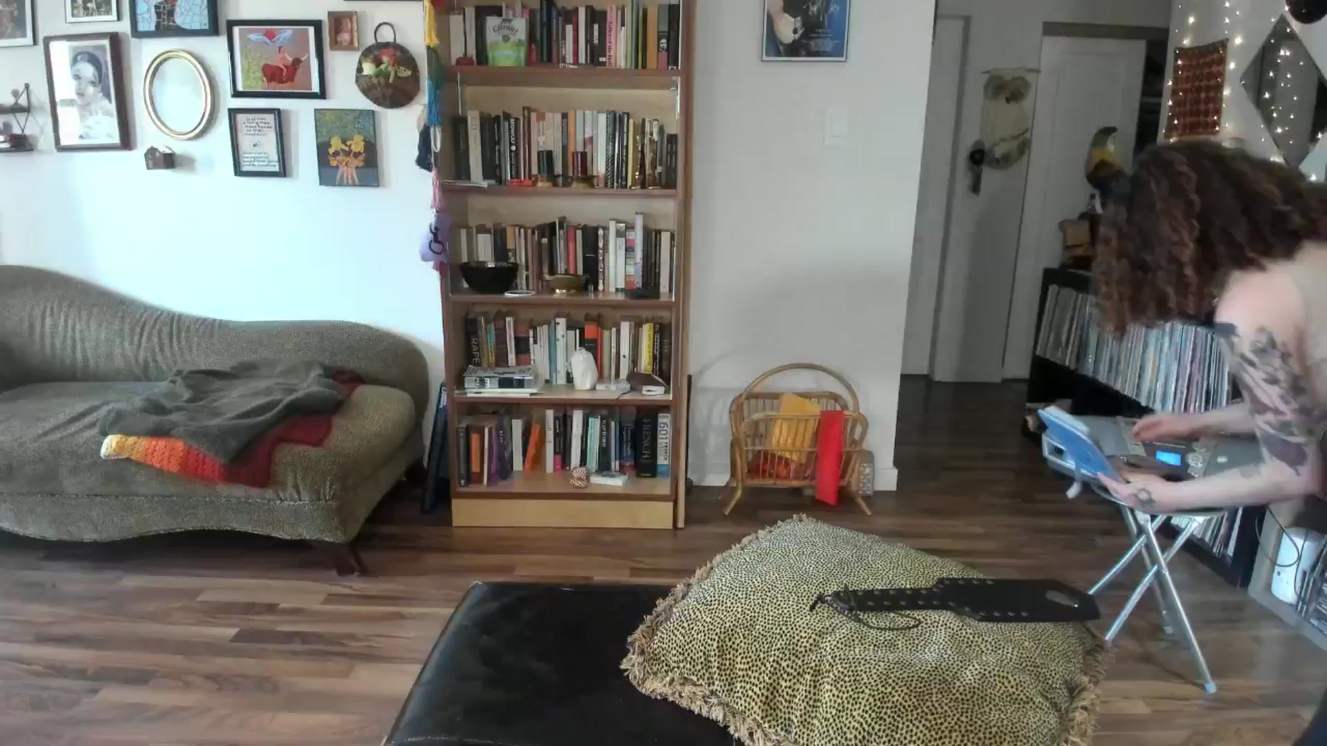 Gallery image thumbnail from PeachyQueen_'s myfreecams stream on, 04/28/2025, 19:03 image 4 of 20