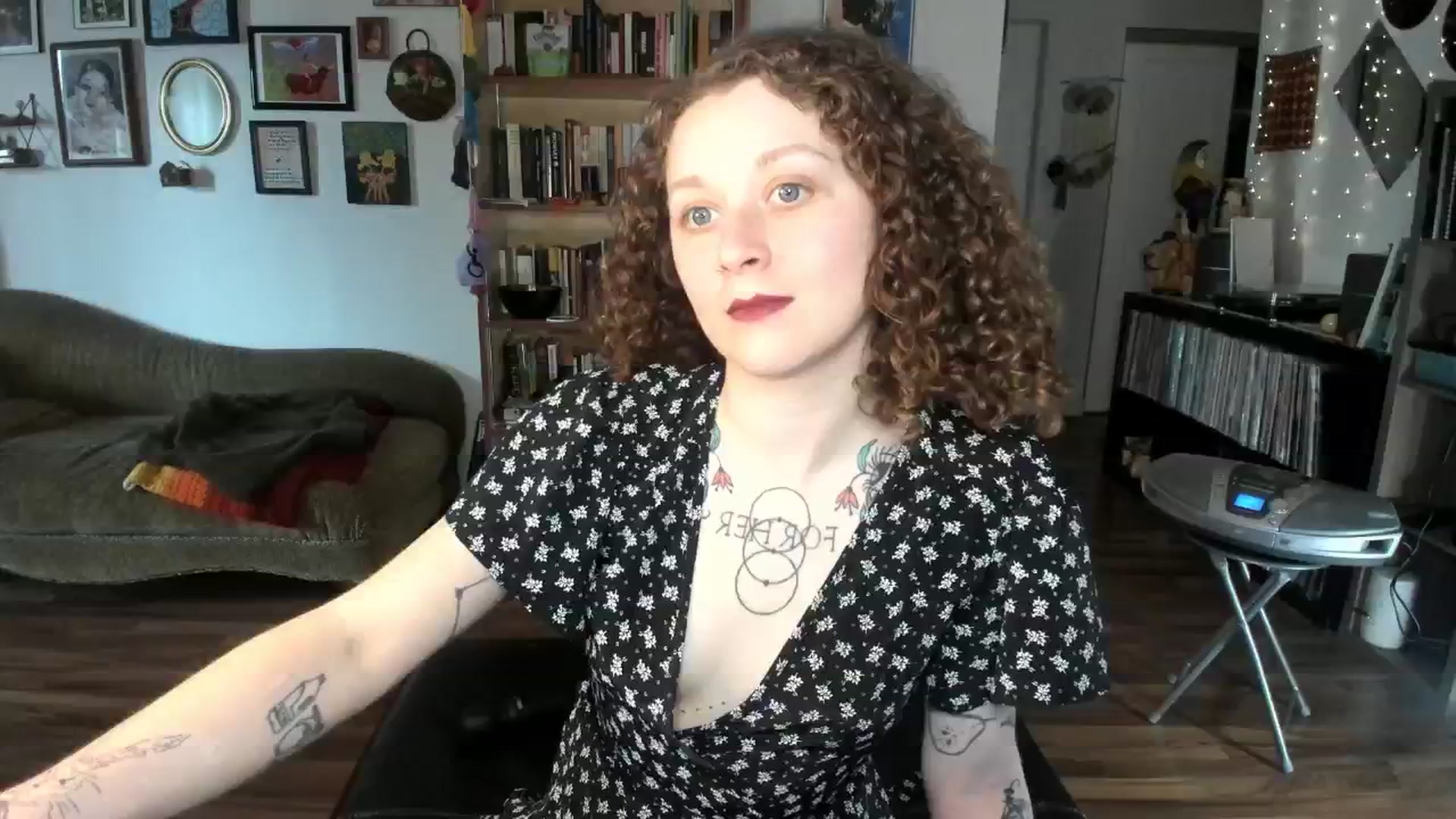Gallery image thumbnail from PeachyQueen_'s myfreecams stream on, 04/30/2025, 20:35 image 11 of 20