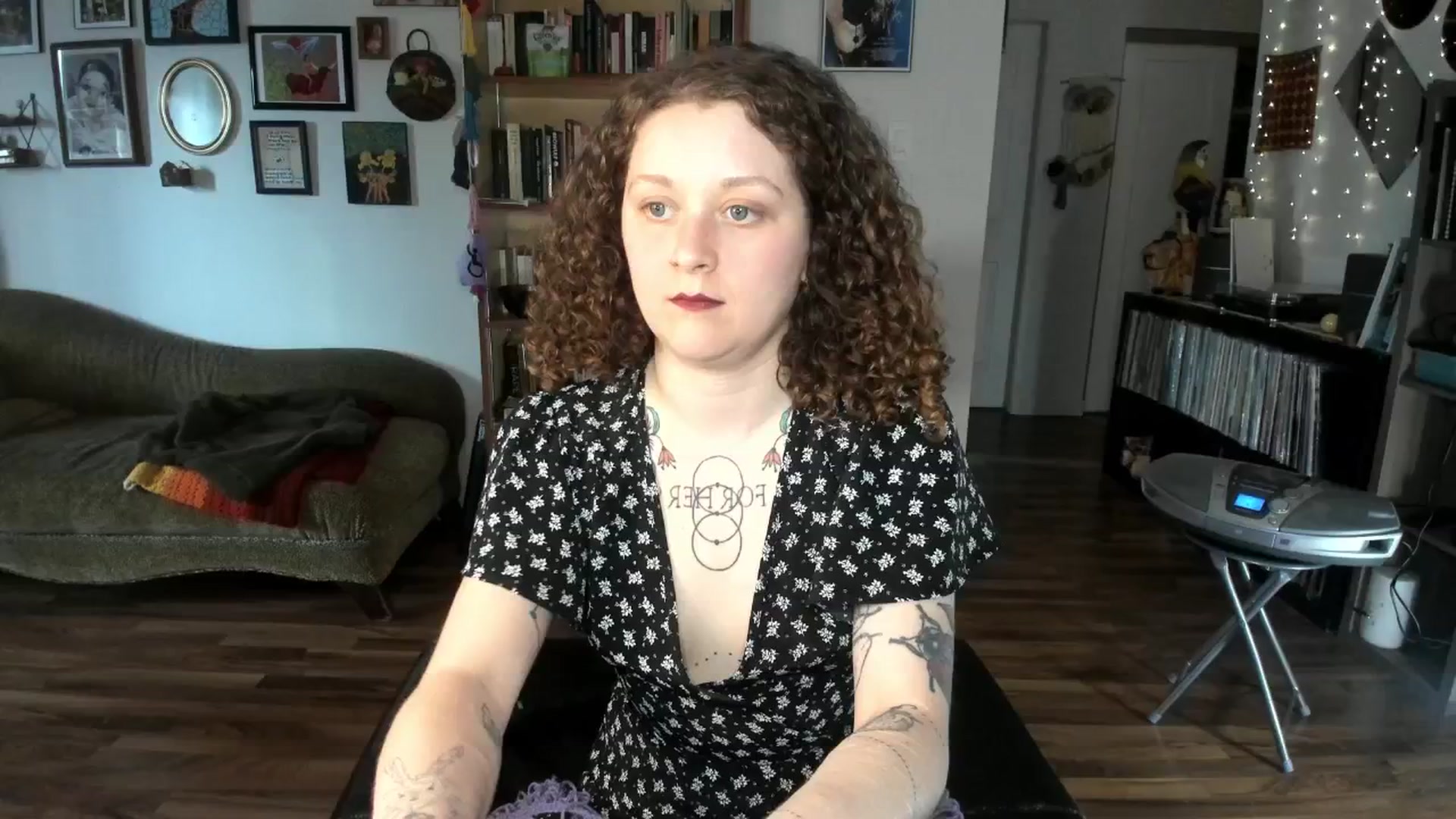 Gallery image thumbnail from PeachyQueen_'s myfreecams stream on, 04/30/2025, 20:35 image 15 of 20