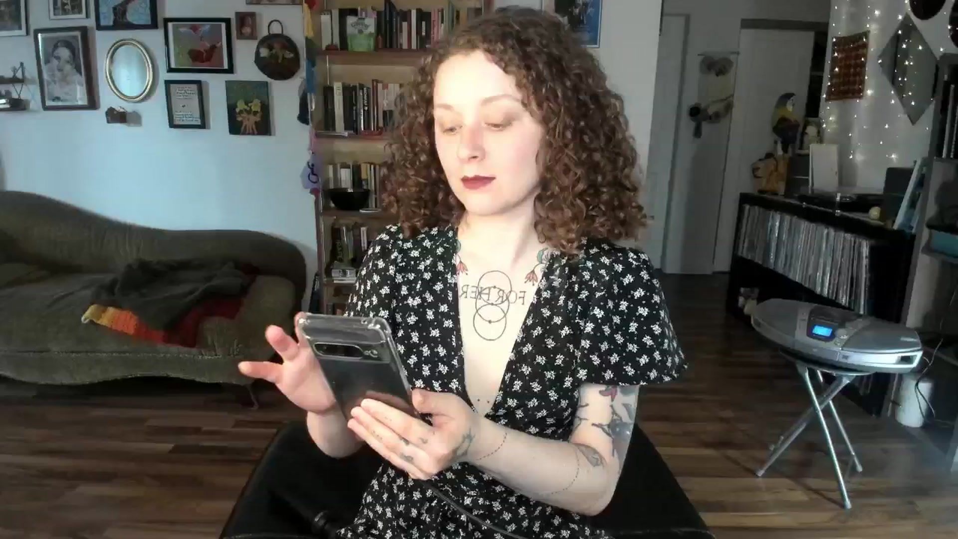 Gallery image thumbnail from PeachyQueen_'s myfreecams stream on, 04/30/2025, 20:35 image 2 of 20
