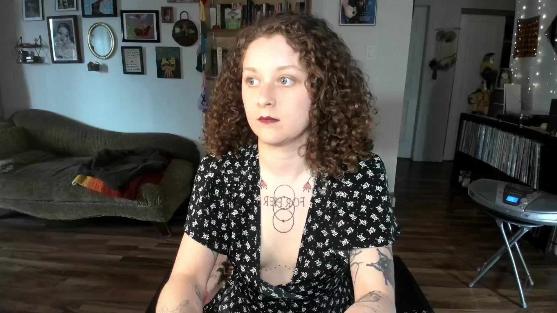 Gallery image thumbnail from PeachyQueen_'s myfreecams stream on, 04/30/2025, 21:28 image 11 of 20